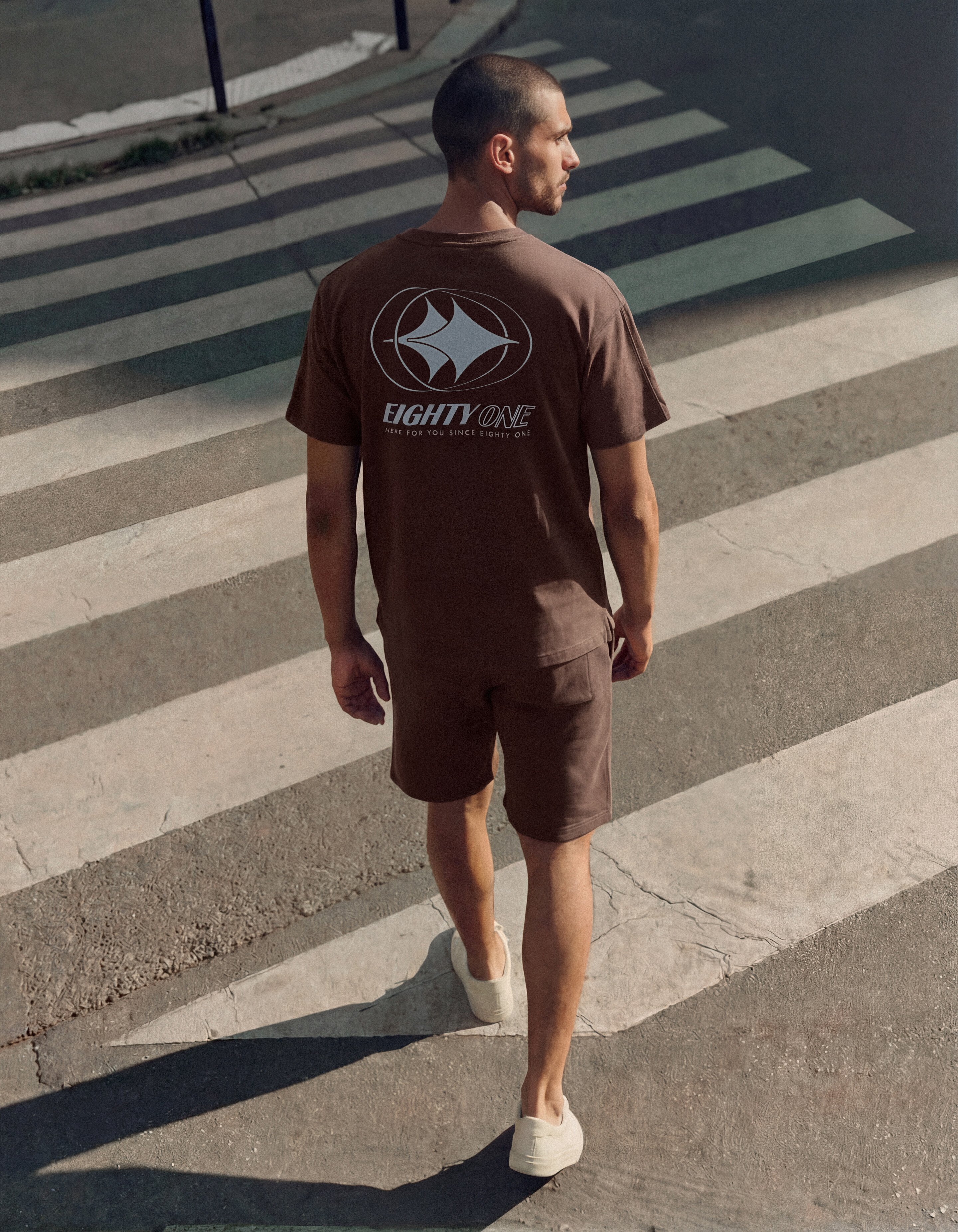 Eighty One Artwork T-Shirt Dunkelbraun SHOEBY MEN