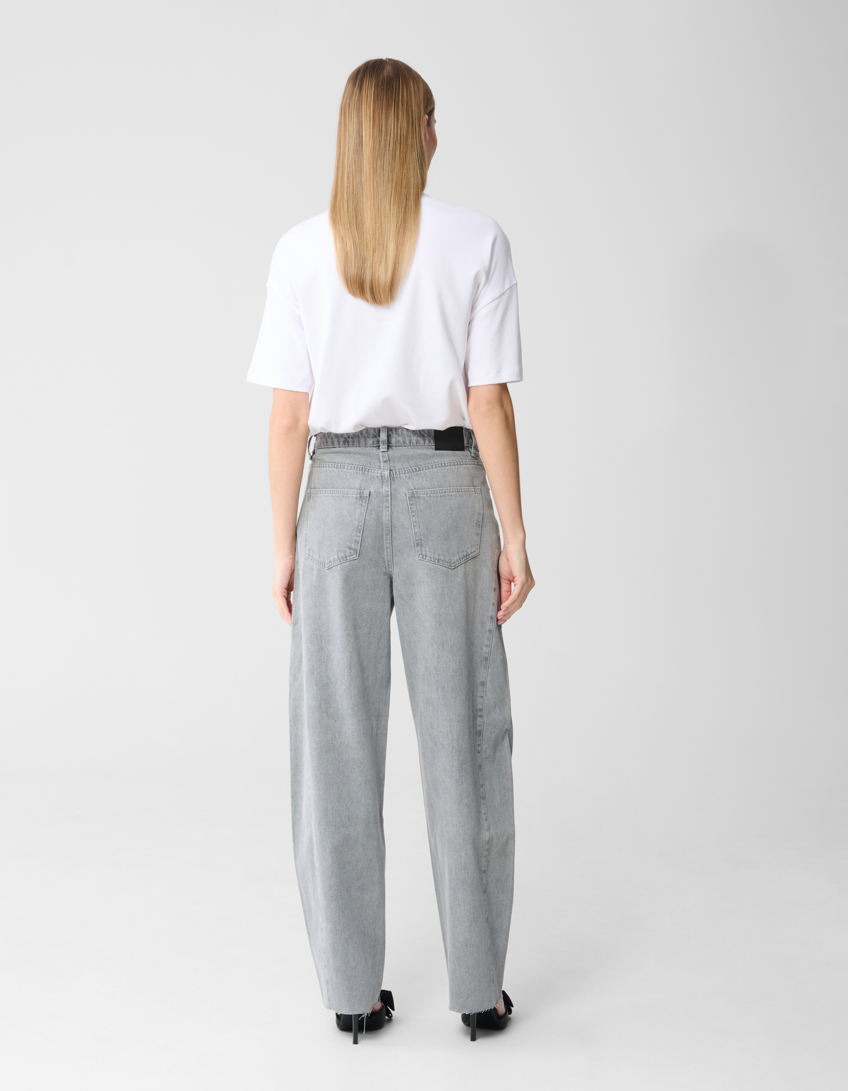 Curved Barrel Fit Jeans Hellgrau SHOEBY WOMEN