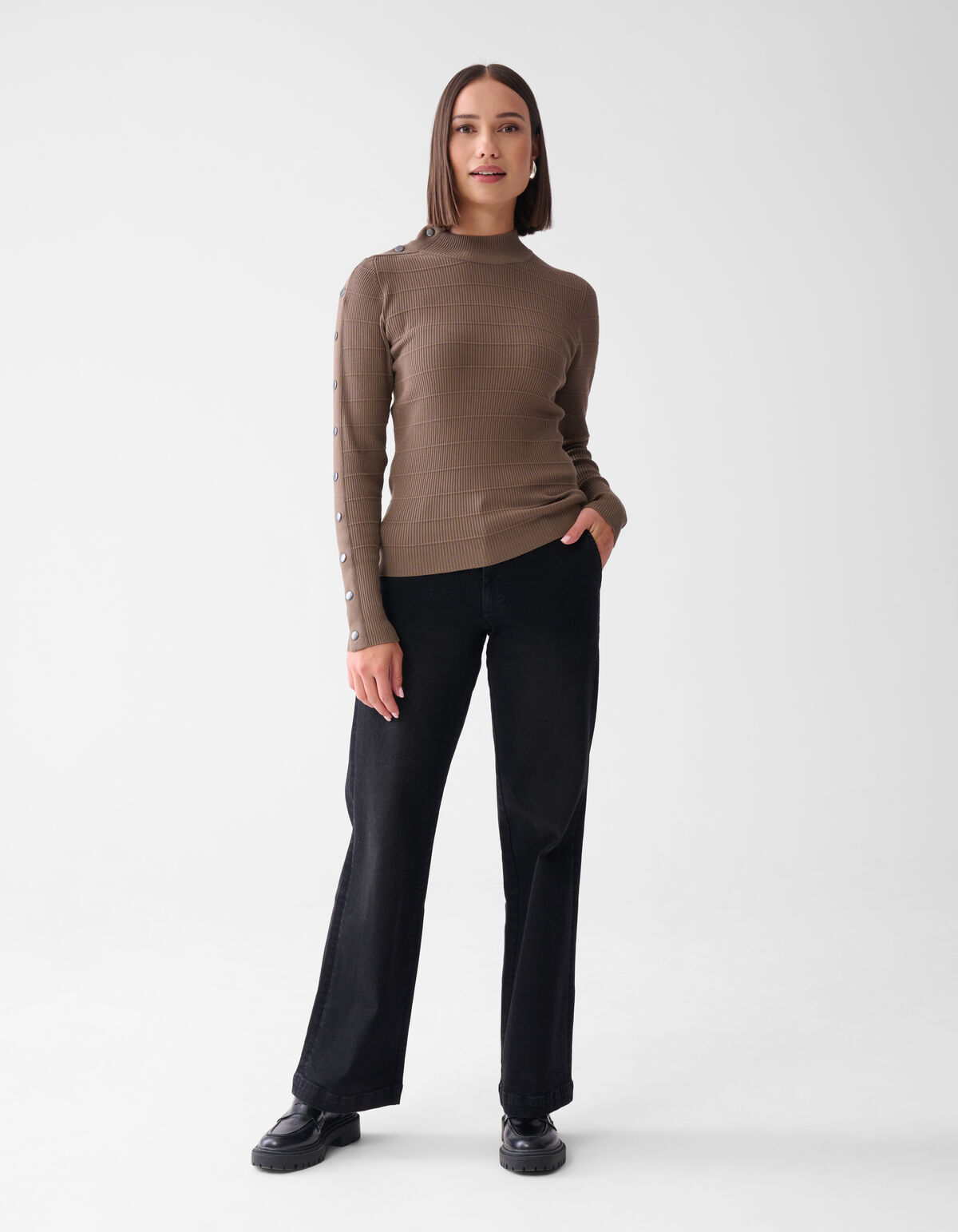 Rollkragenpullover mit Knopfleiste Dunkelbraun SHOEBY WOMEN