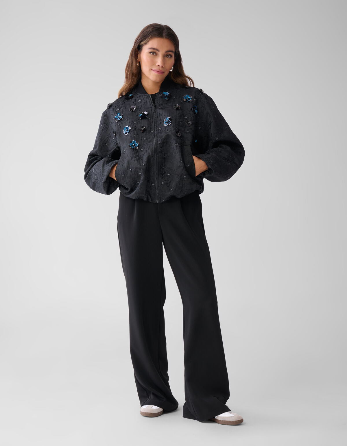 Bomber mit Blumenverzierung Schwarz SHOEBY WOMEN