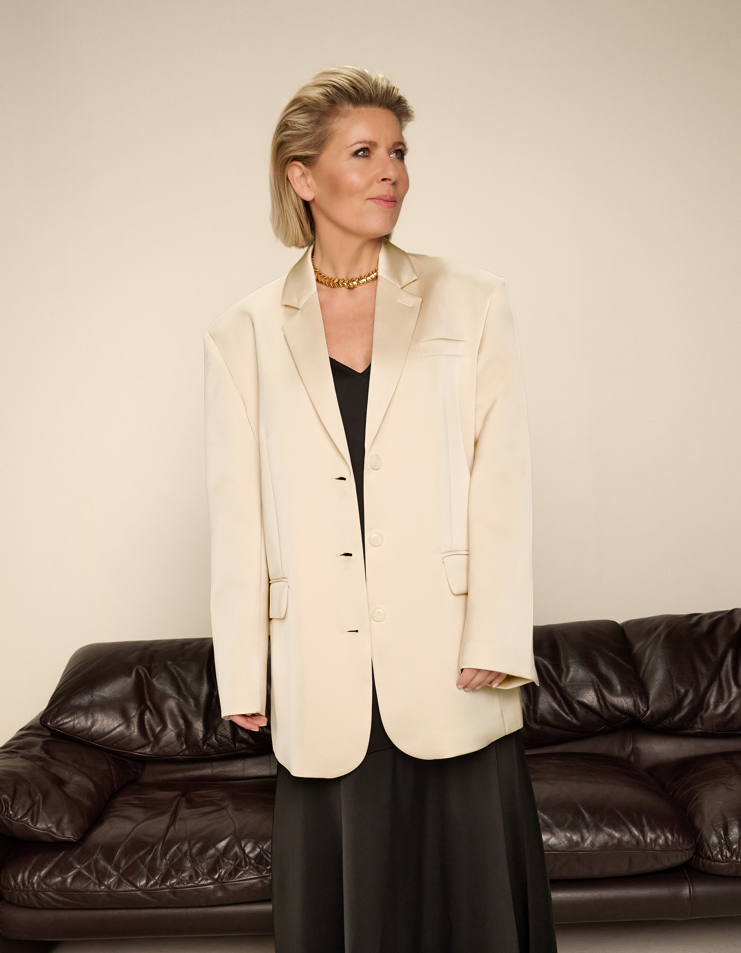 Satin Oversized Blazer Off White von Lonneke SHOEBY WOMEN