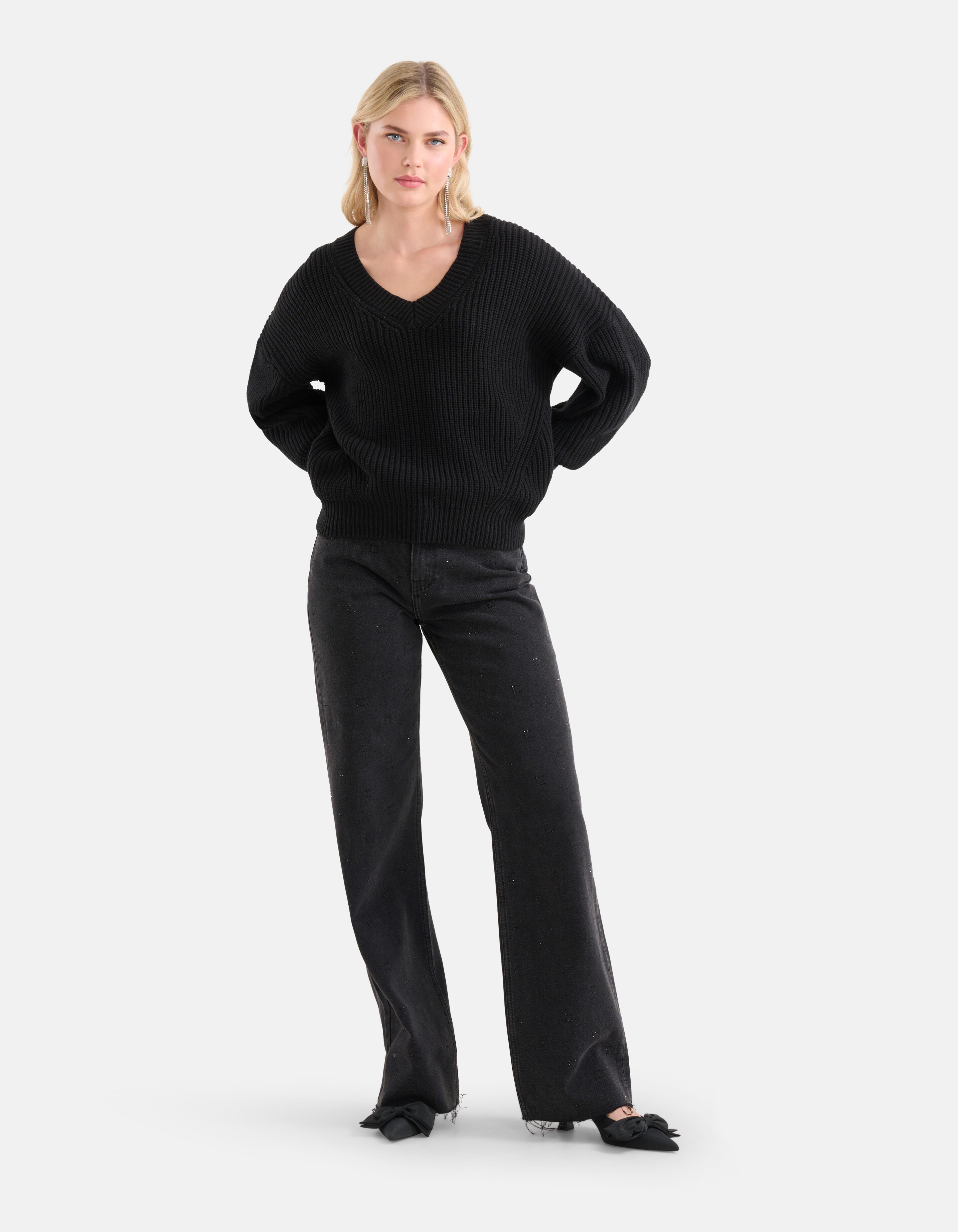 Pullover mit V-Ausschnitt Schwarz SHOEBY WOMEN