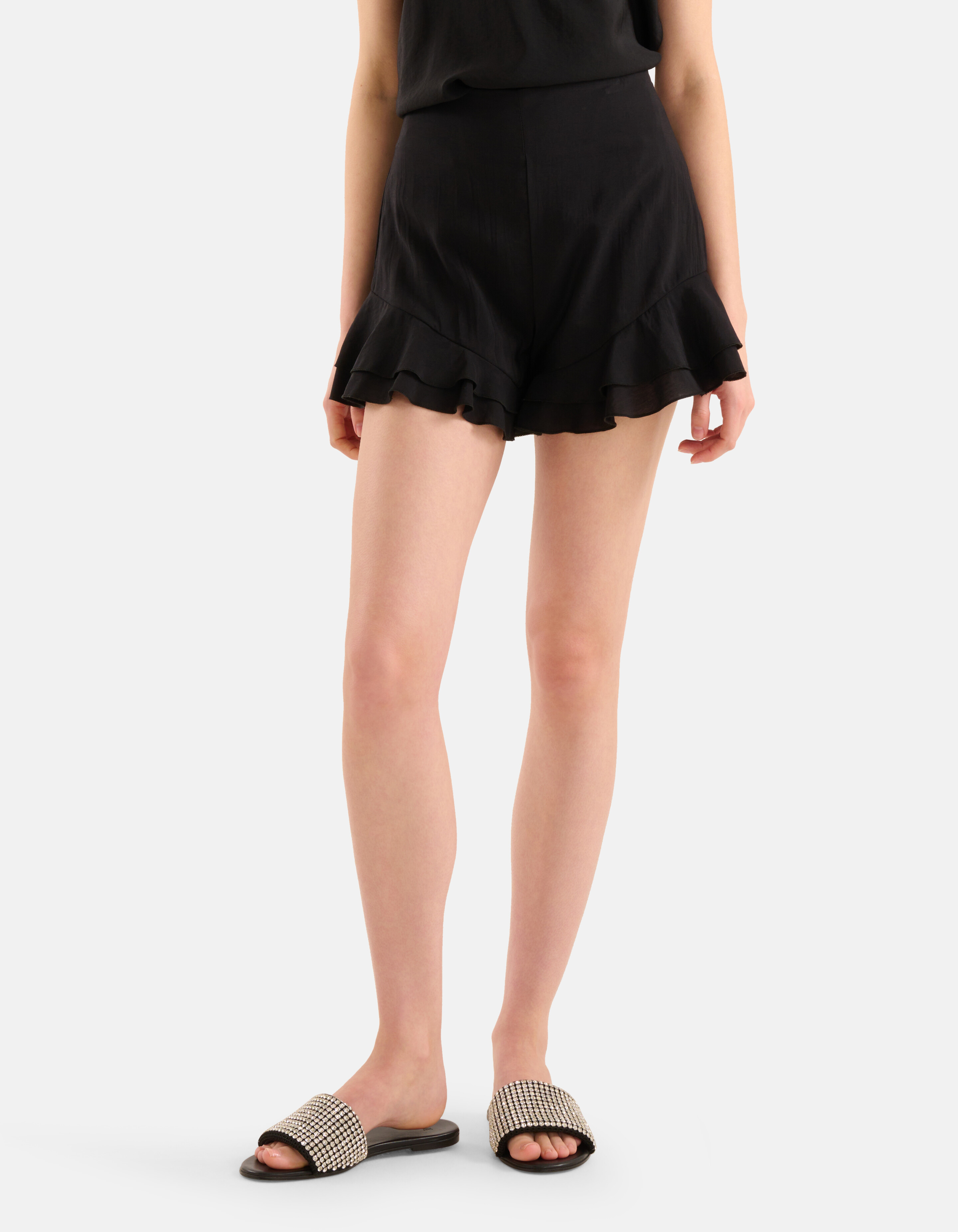 Ruffle Short Schwarz SHOEBY WOMEN