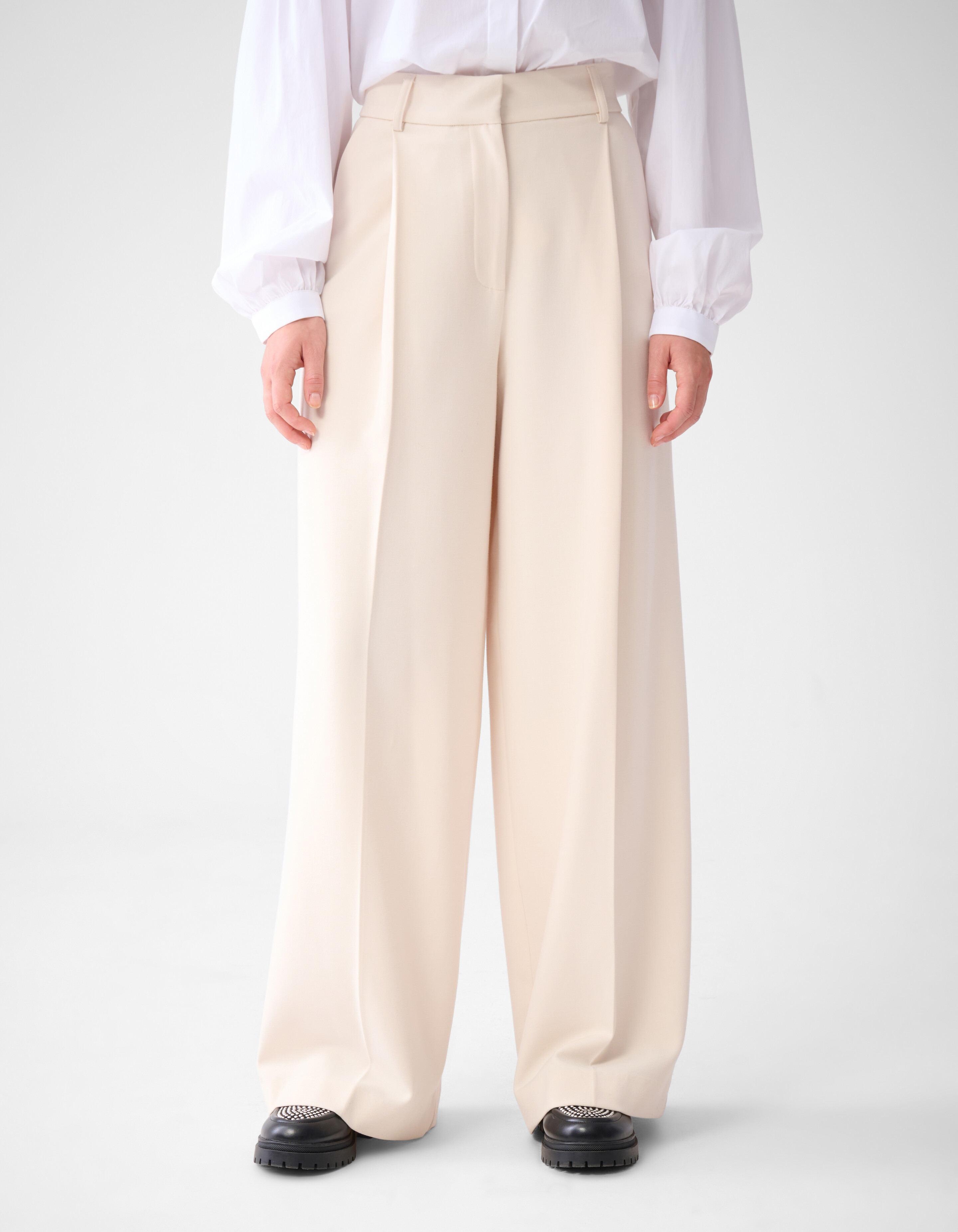 Basic-Hose mit weitem Bein Off White von Lonneke SHOEBY WOMEN