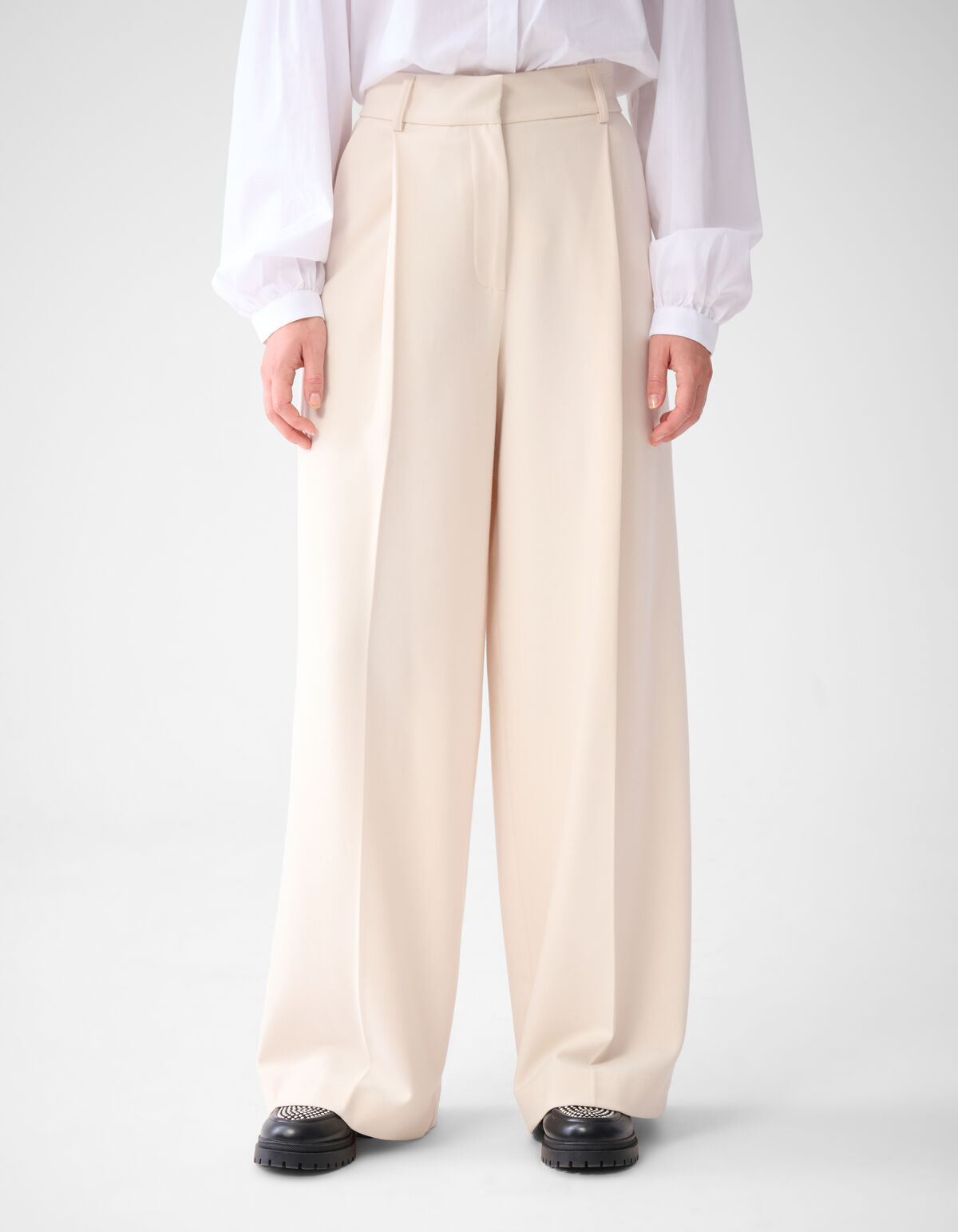 Basic-Hose mit weitem Bein Off White von Lonneke SHOEBY WOMEN