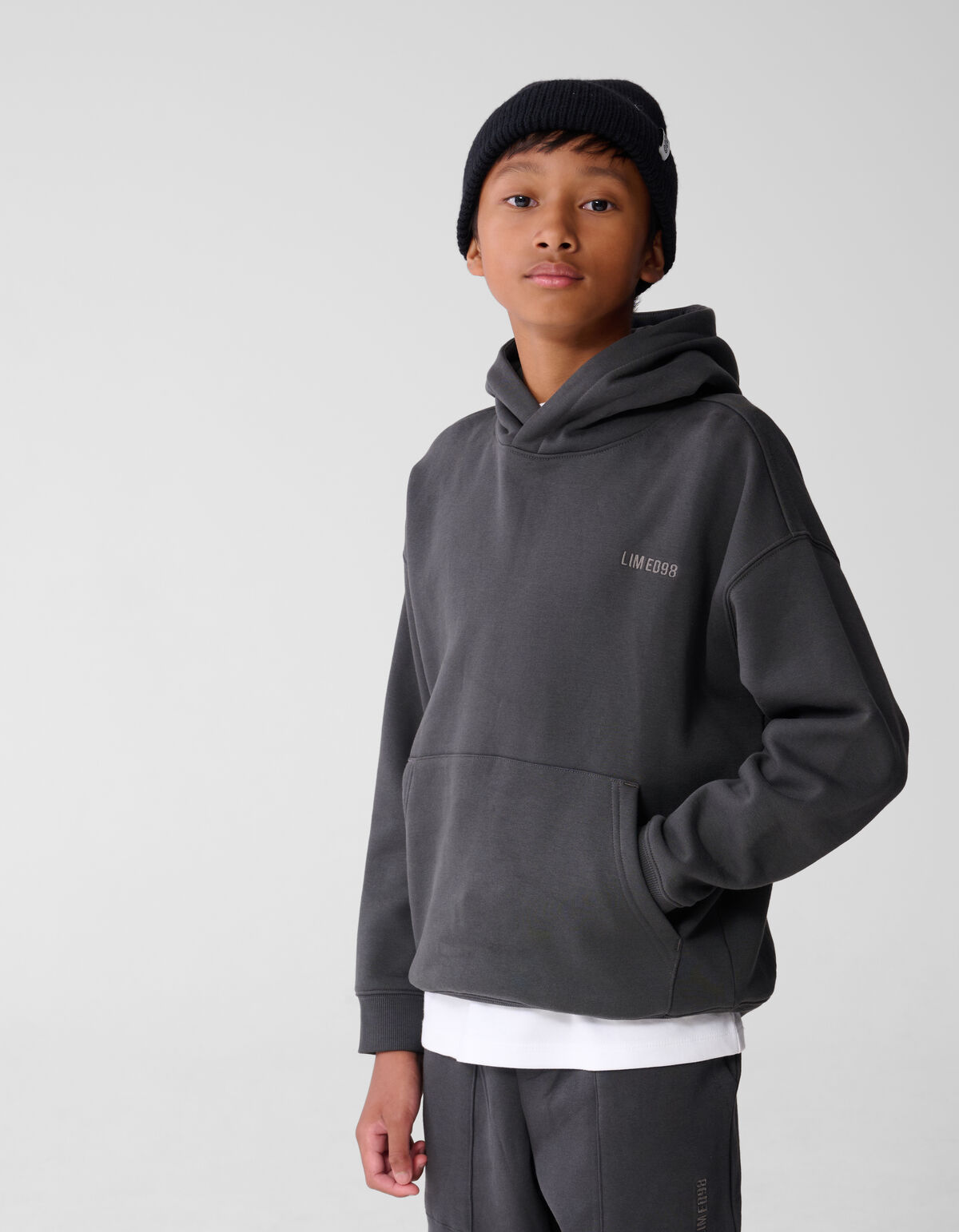 Chill Artwork Hoodie Dunkelgrau SHOEBY BOYS