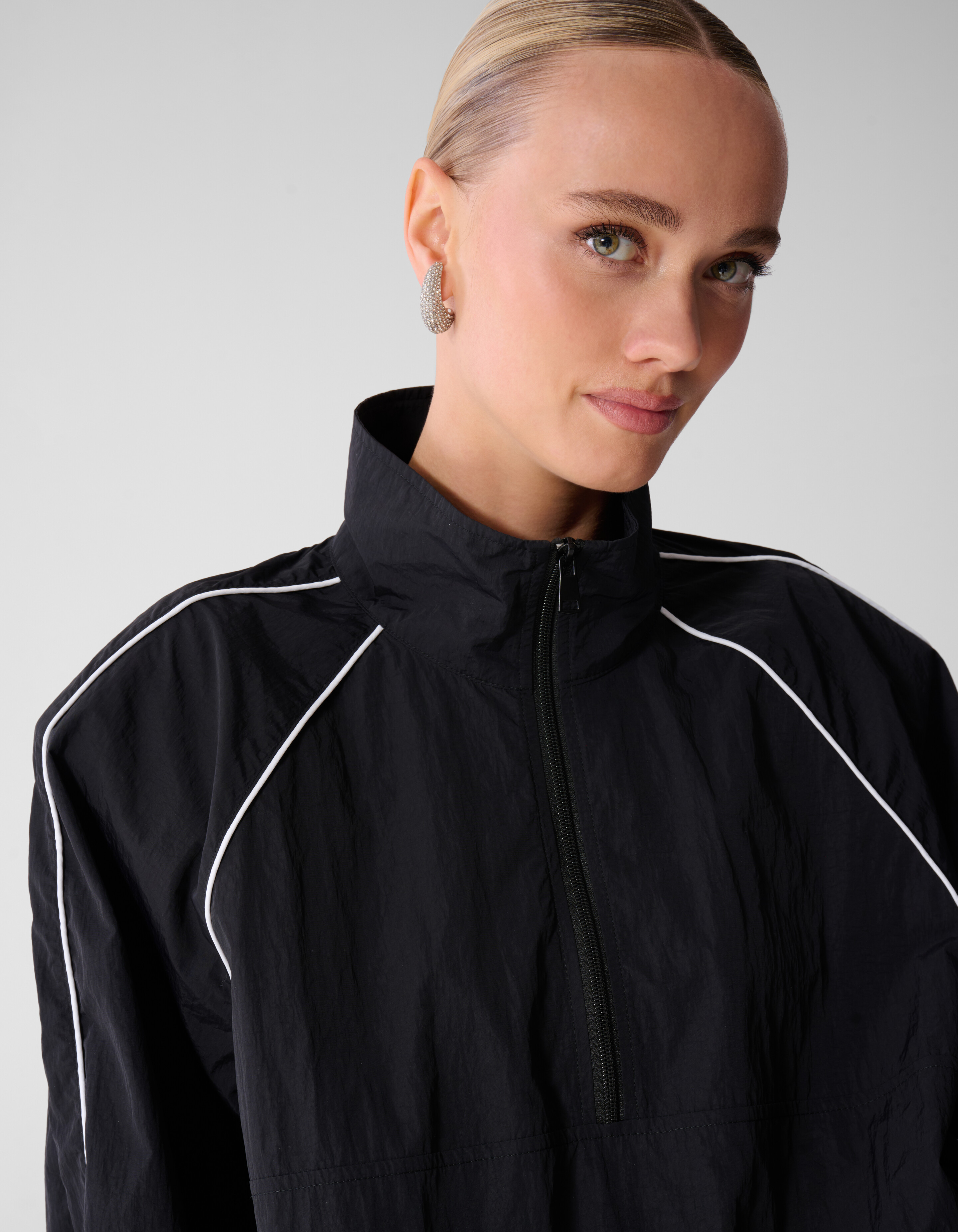 Relaxed Fit Piping Bluse Schwarz SHOEBY WOMEN