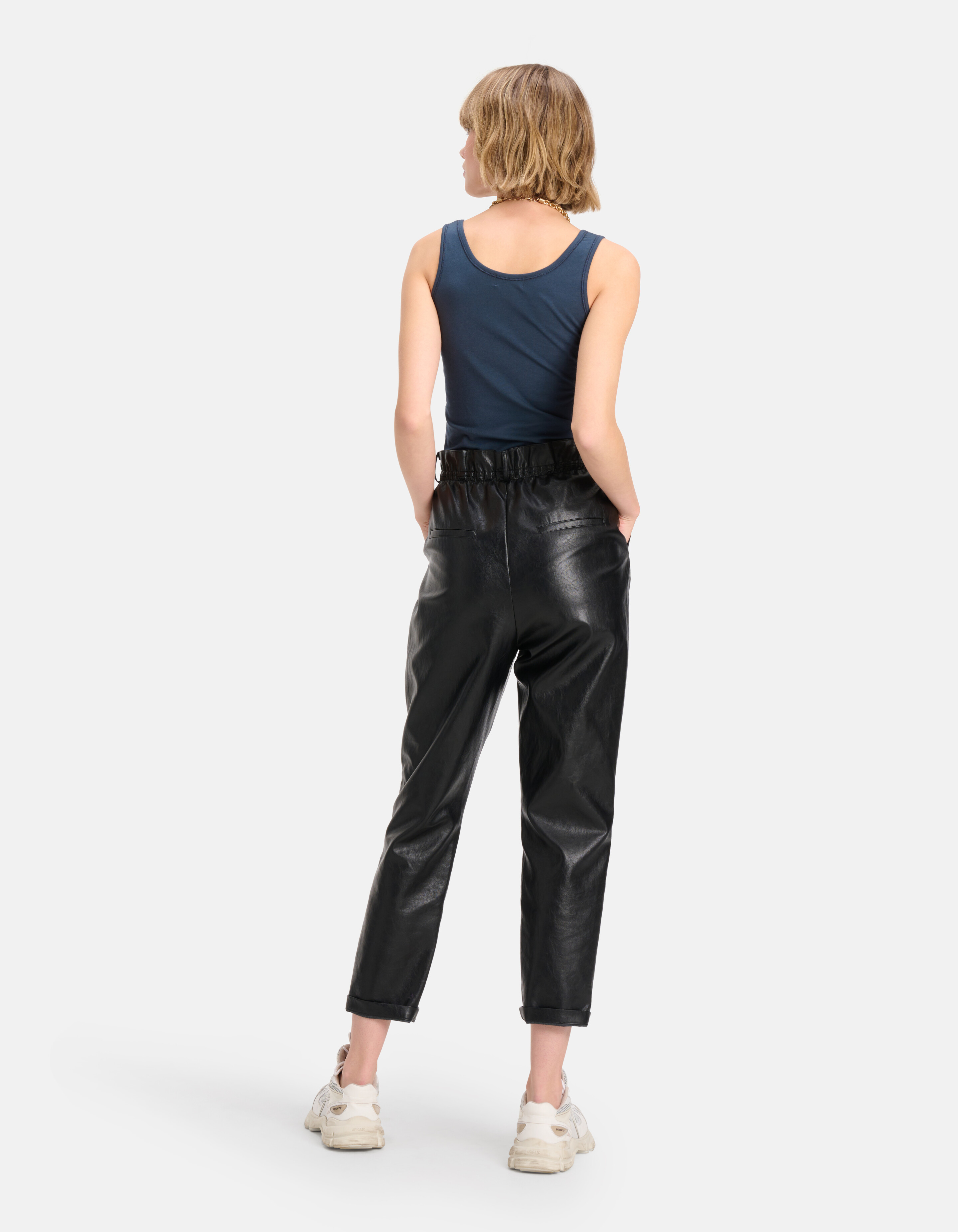 Basic Tank Top Dunkelblau SHOEBY WOMEN