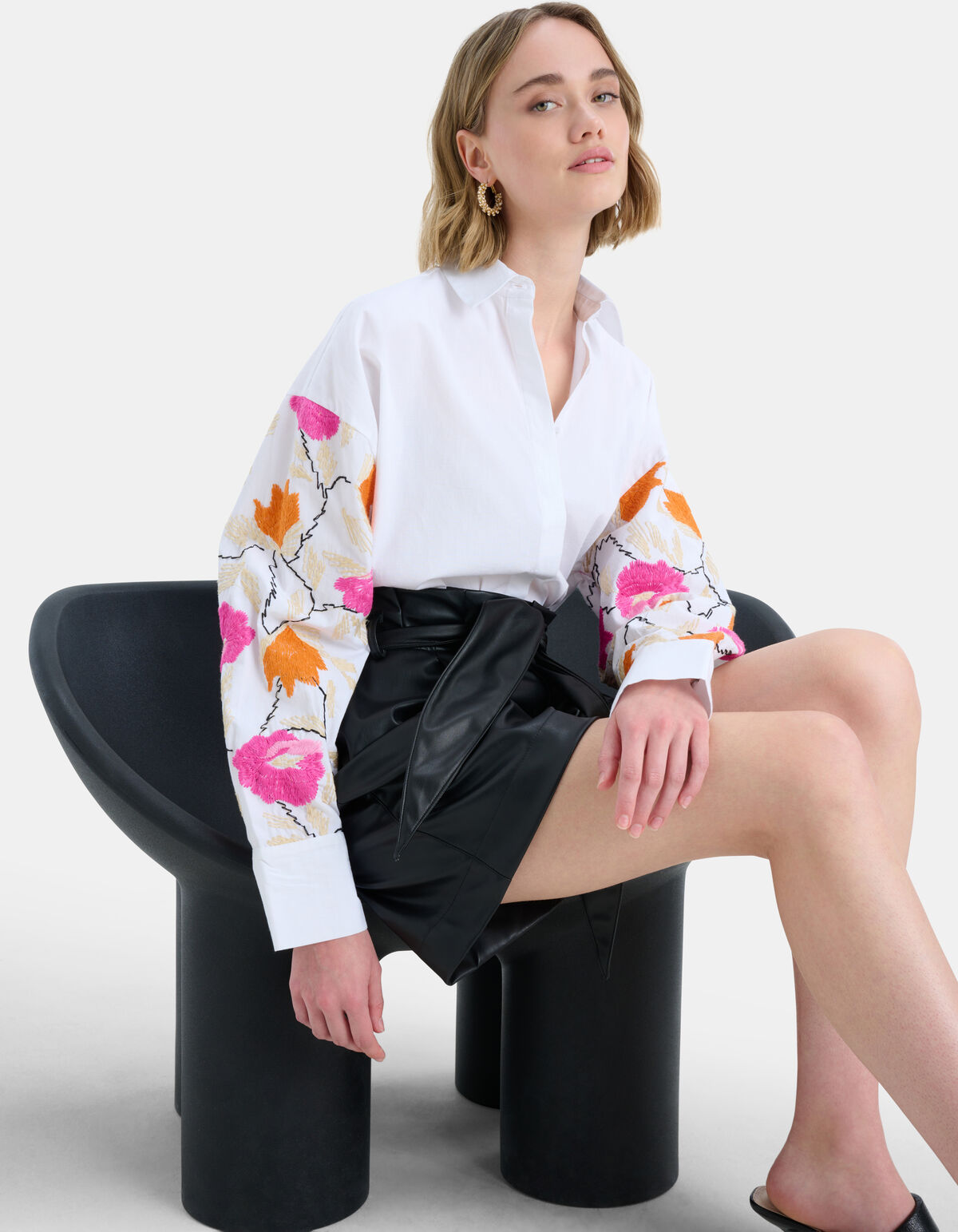 Embro Sleeve Bluse EKSEPT