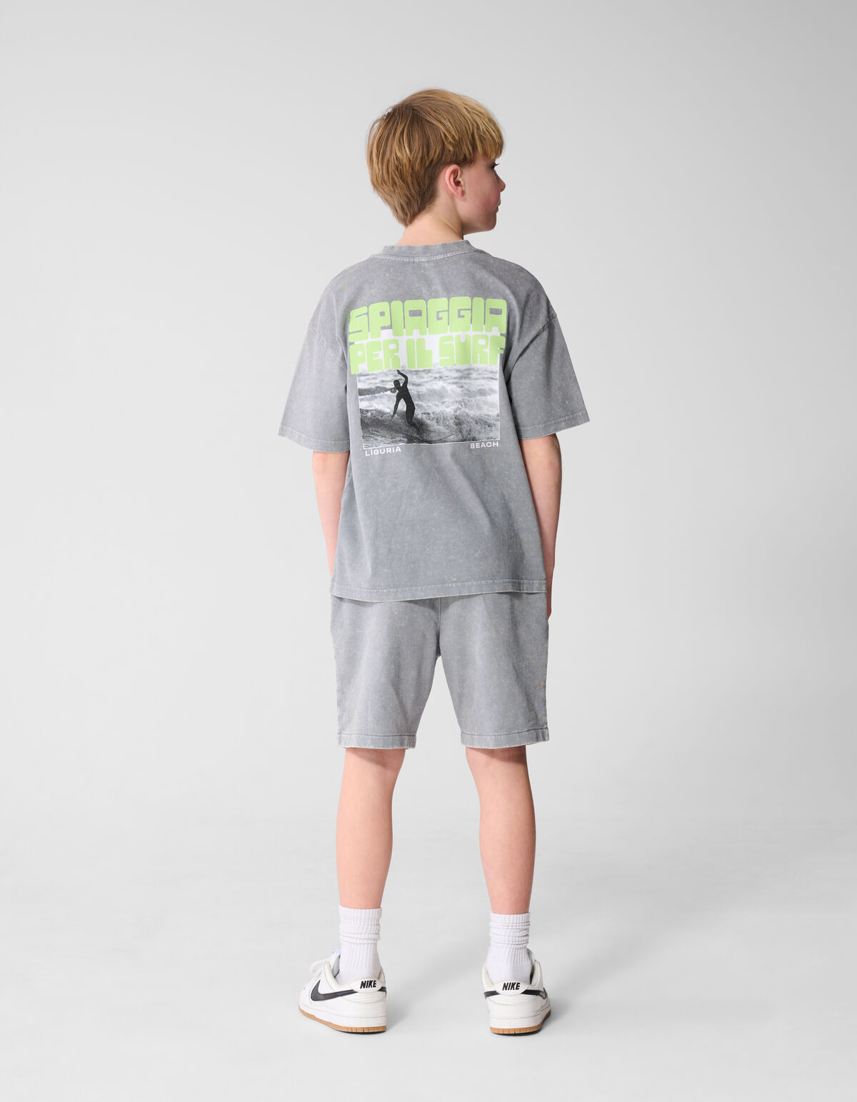 Surf Wave Artwork Kurz Grau SHOEBY BOYS