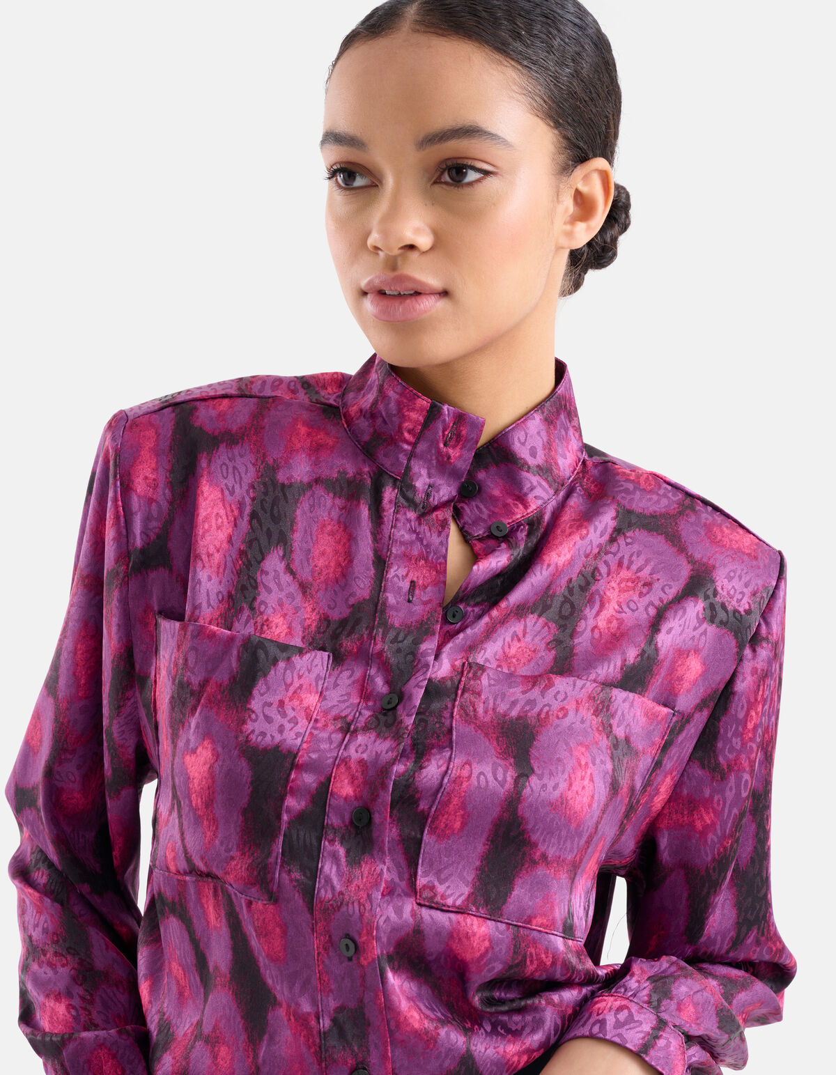 Satin Bluse mit Schulterpolster Violett EKSEPT