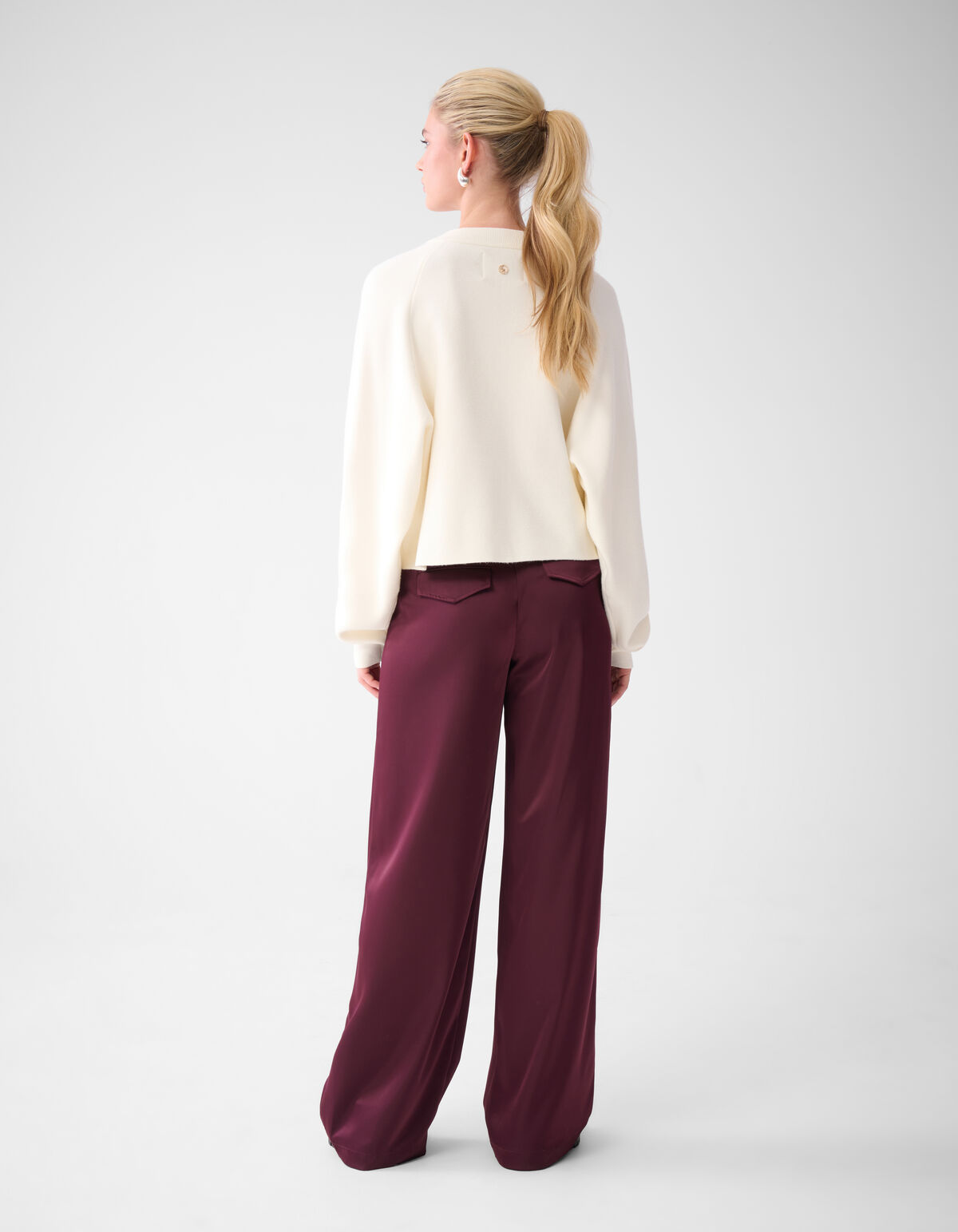 Gek&uuml;rzter Pullover Off White von Lonneke SHOEBY WOMEN