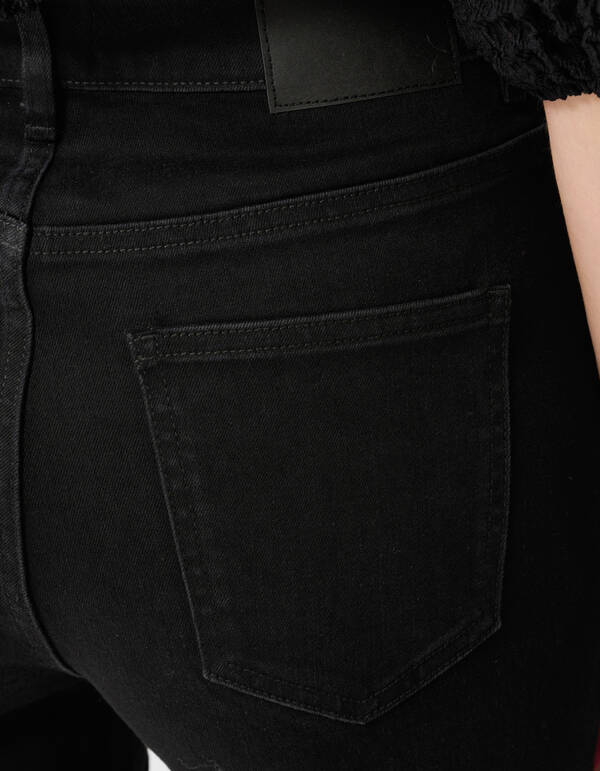 Flared Fit Jeans Schwarz SHOEBY WOMEN