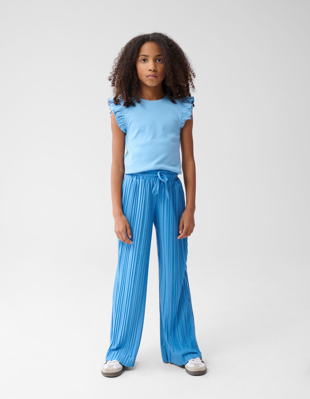 Ruffle Rib Top Blau SHOEBY GIRLS