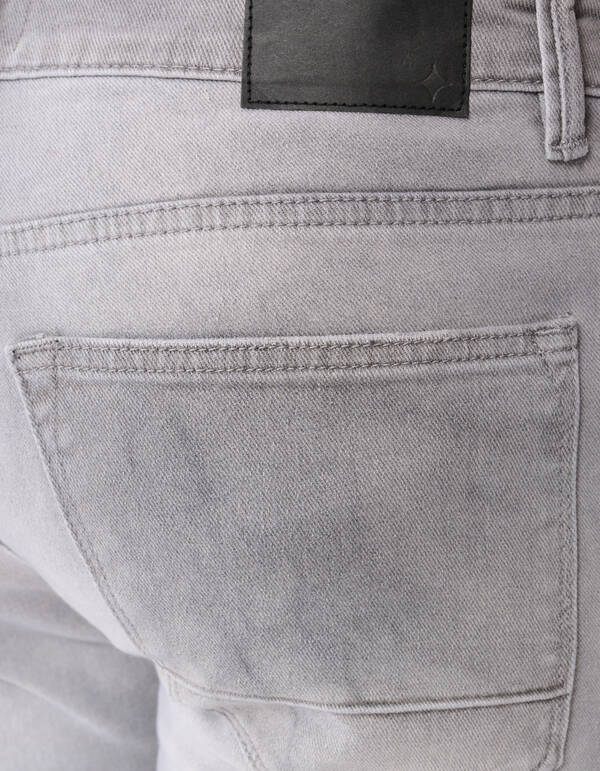 Slim Fit Jeans Hellgrau L32 SHOEBY MEN