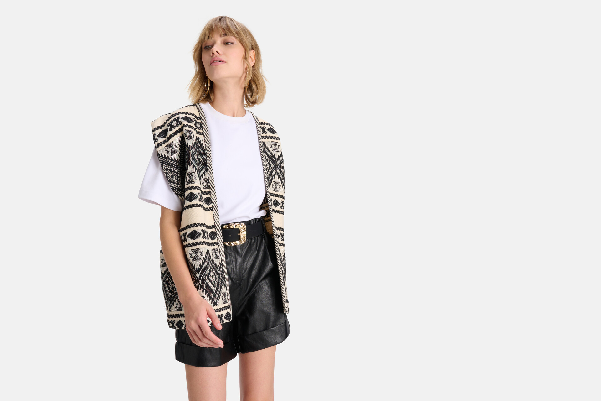 Gilet mit Aztekenmuster Schwarz/Weiß SHOEBY WOMEN
