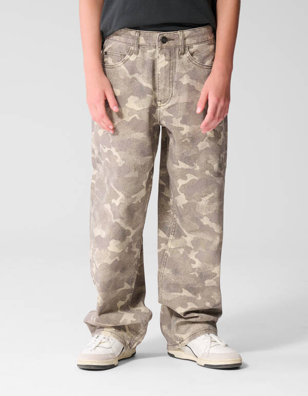 Camo Baggy Fit Jeans in Hellbraun SHOEBY BOYS