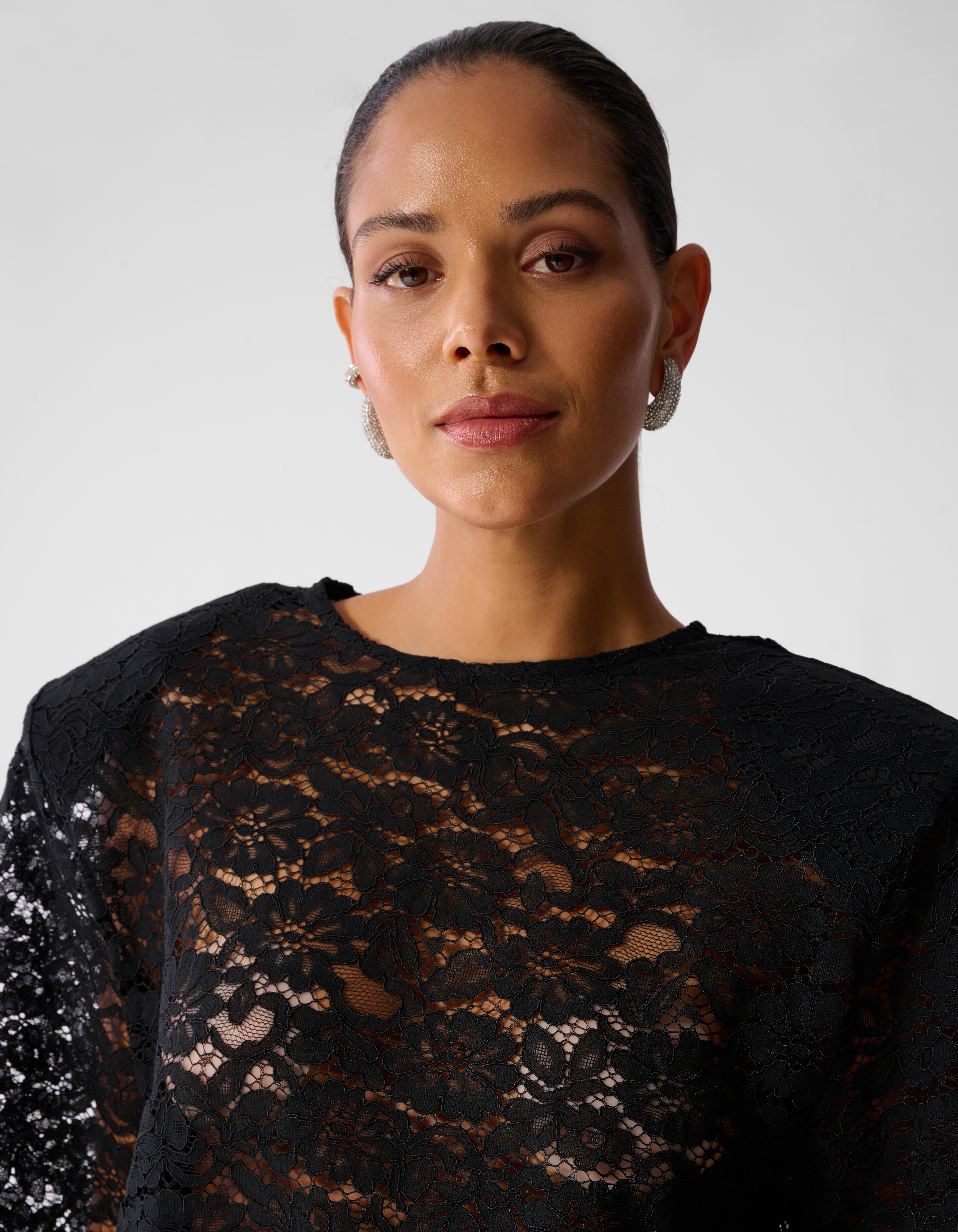 Lace Shoulder Top Schwarz SHOEBY WOMEN
