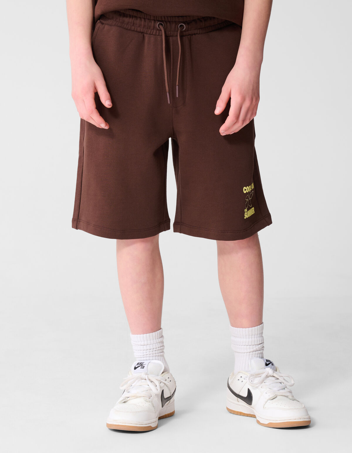 Cool Relaxed Fit Shorts Dunkelbraun SHOEBY BOYS