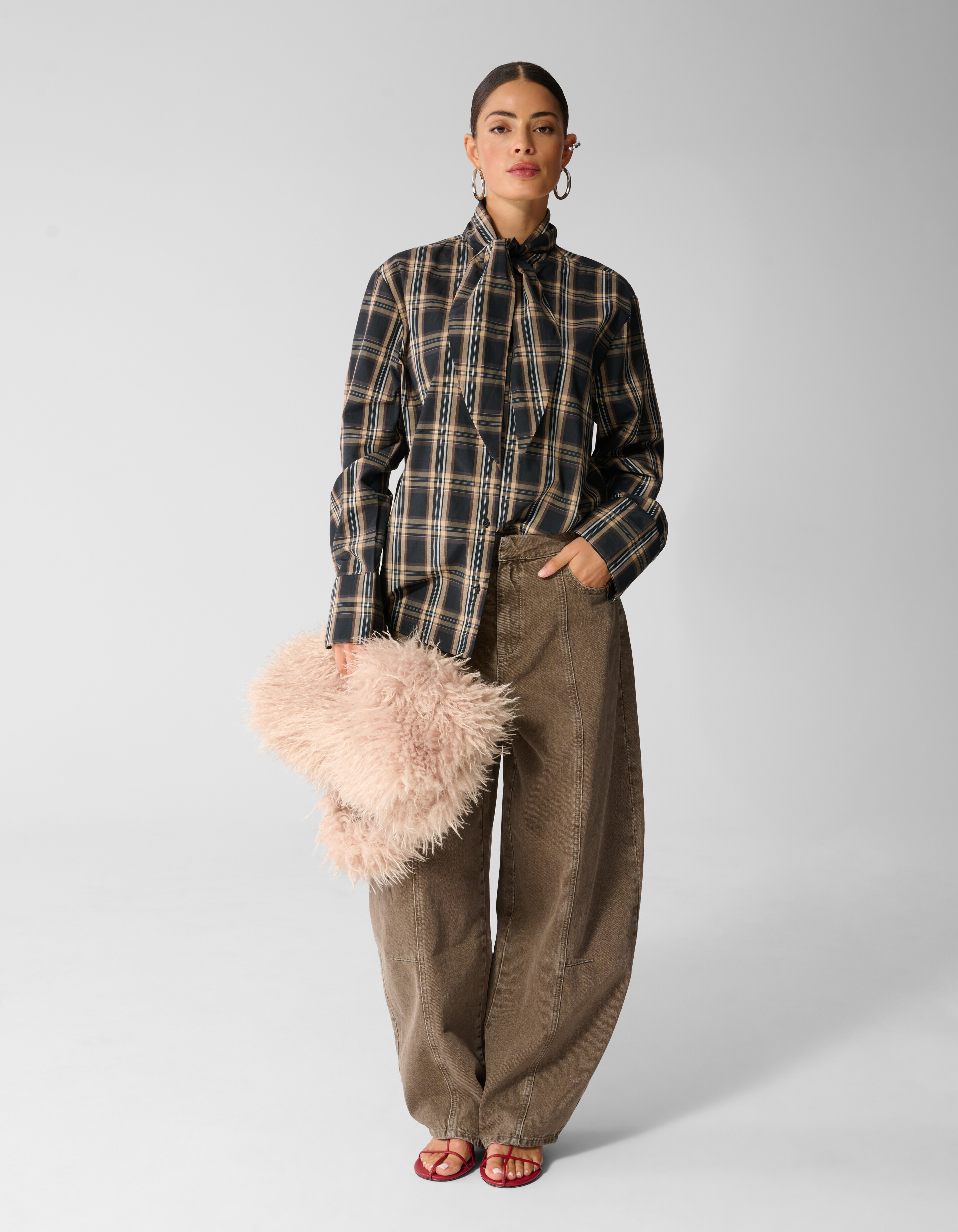 Bluse im Oversize-Schnitt mit Schal Braun SHOEBY WOMEN
