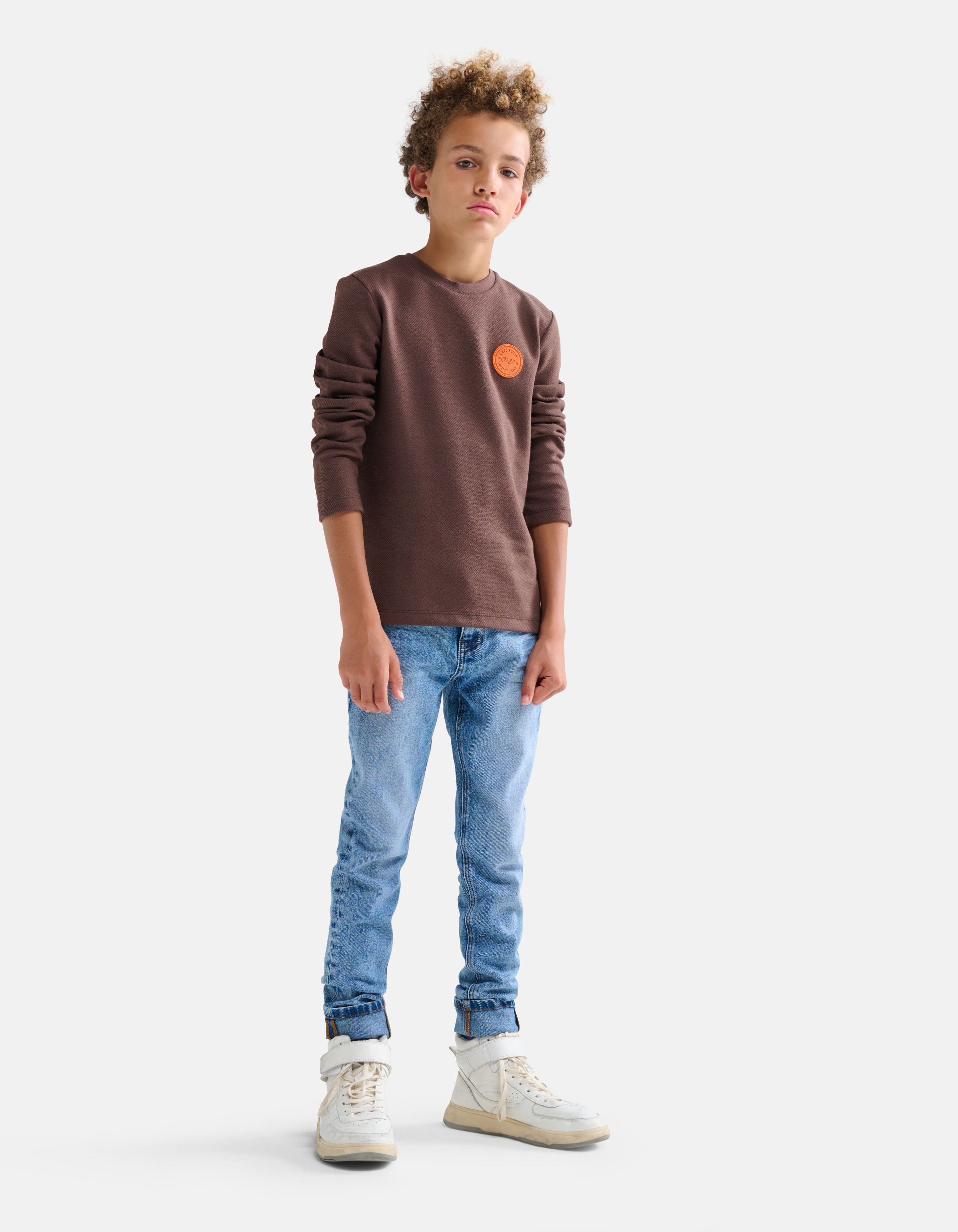 T-Shirt mit Patch Dunkelbraun SHOEBY BOYS