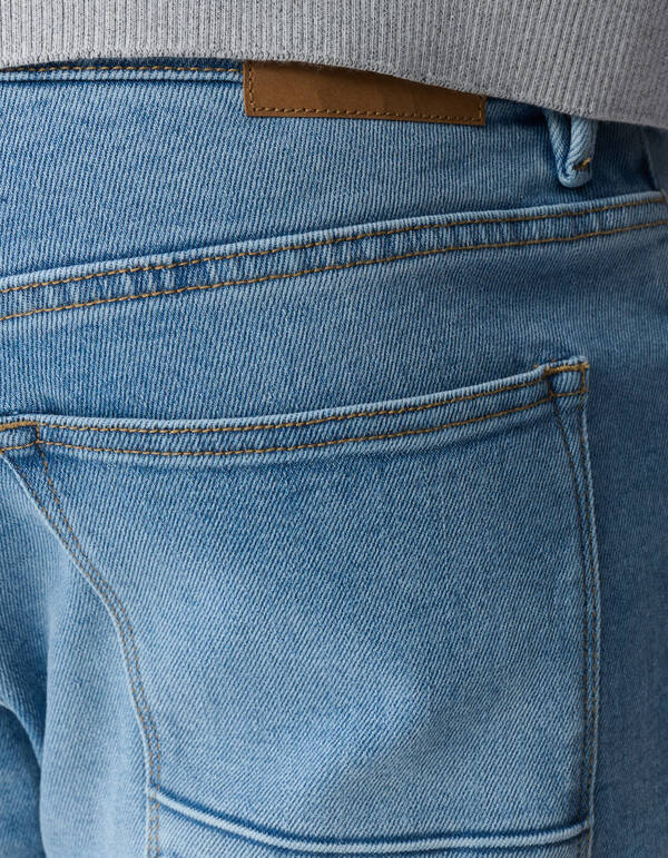 Straight Fit Jeans Hellblau L34 SHOEBY MEN