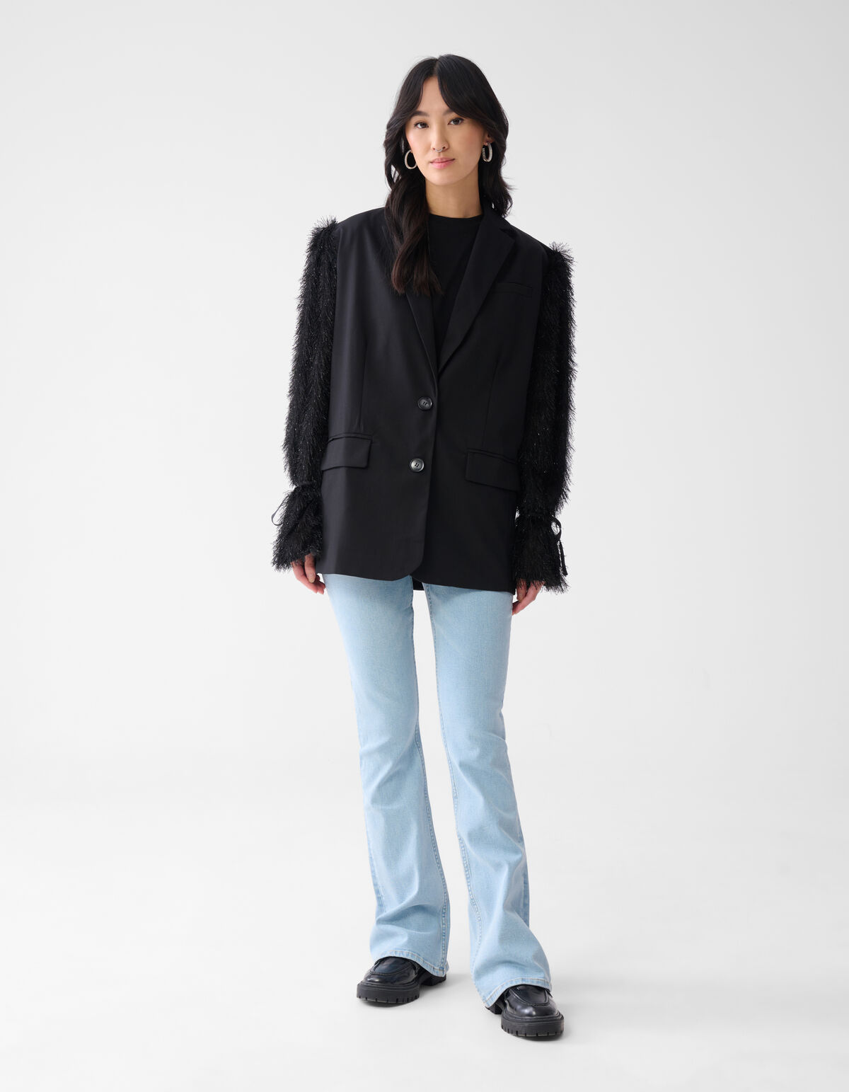 Blazer mit haarigen Ärmeln Schwarz SHOEBY WOMEN