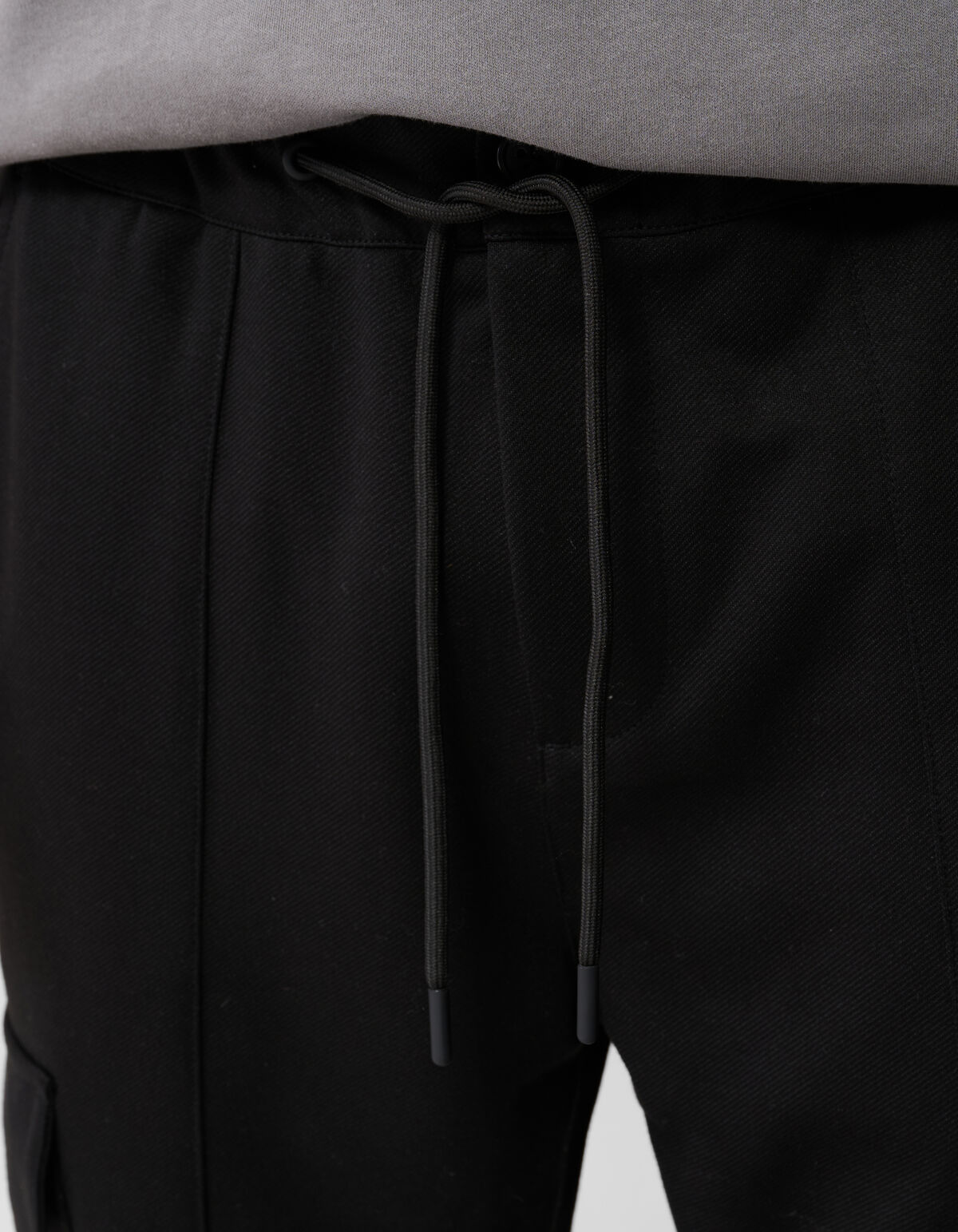 Konisch zulaufende Cargohose Schwarz SHOEBY MEN