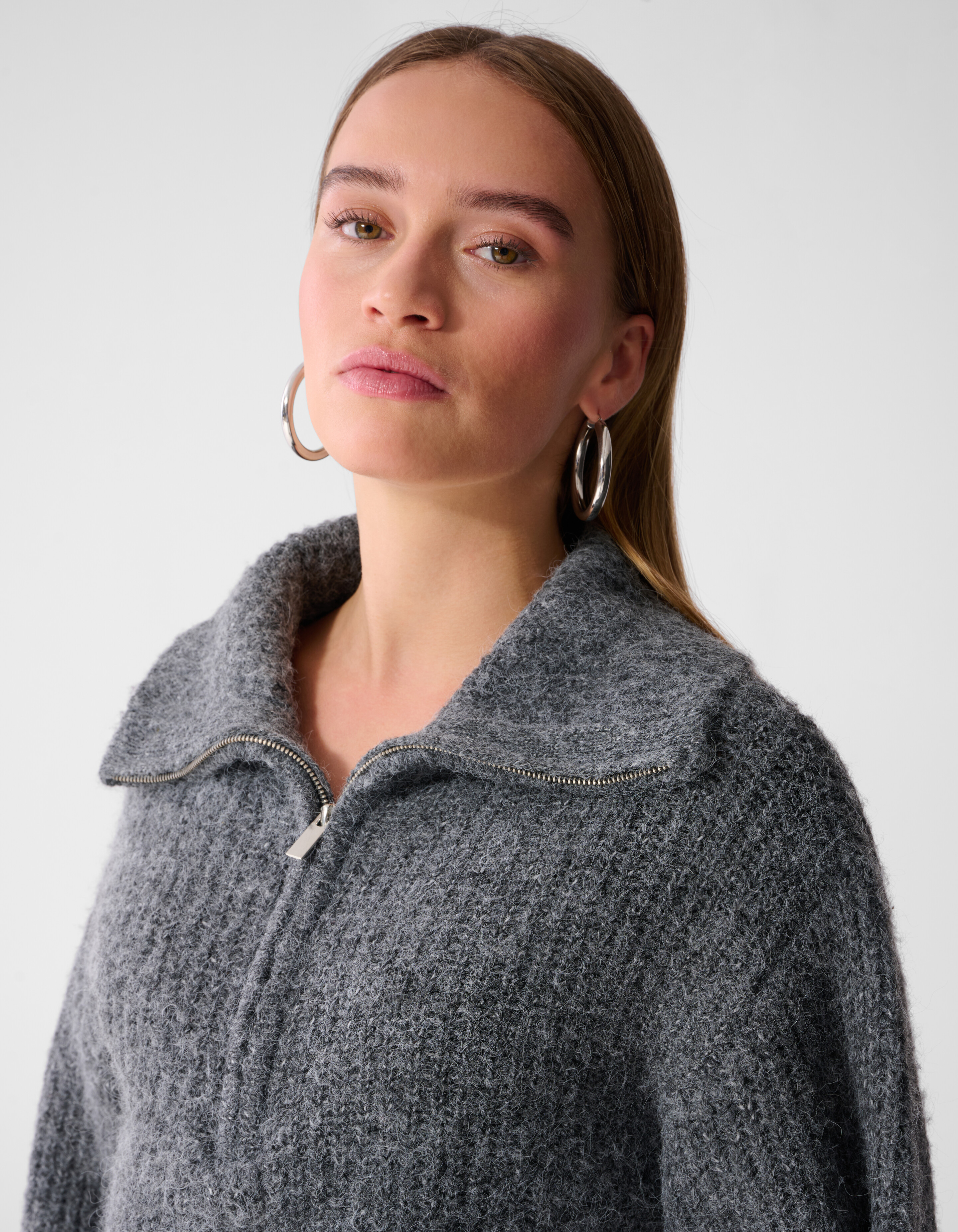 Zip Collar Strickpullover Grau SHOEBY WOMEN