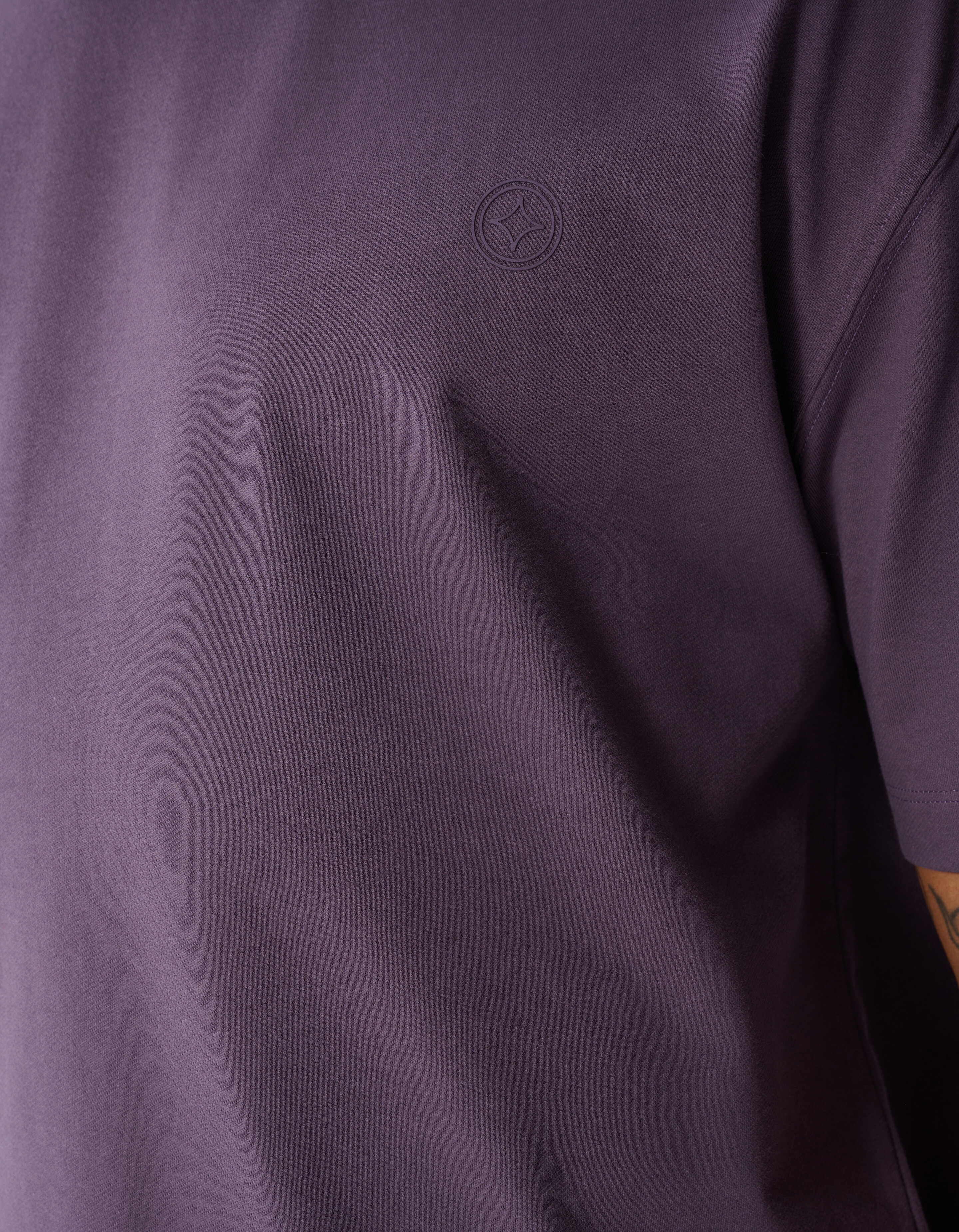 Lila T-Shirt mit Grafik Twill SHOEBY MEN