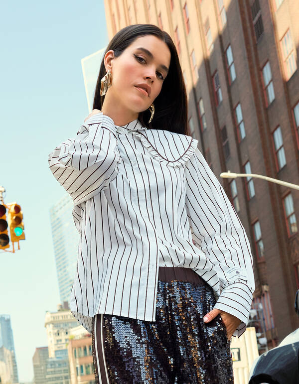 Bluse mit großem Kragen und Streifen in Braun SHOEBY WOMEN