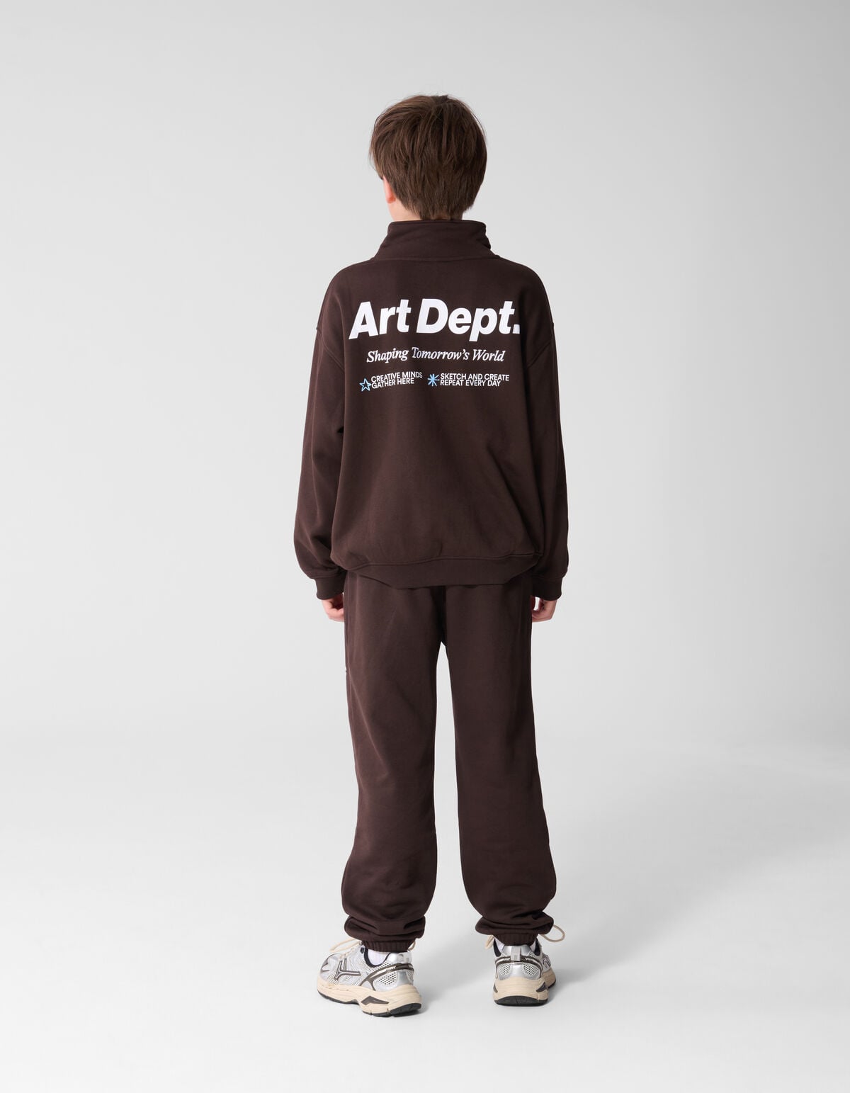 Art Dept Sweater Dunkelbraun SHOEBY BOYS