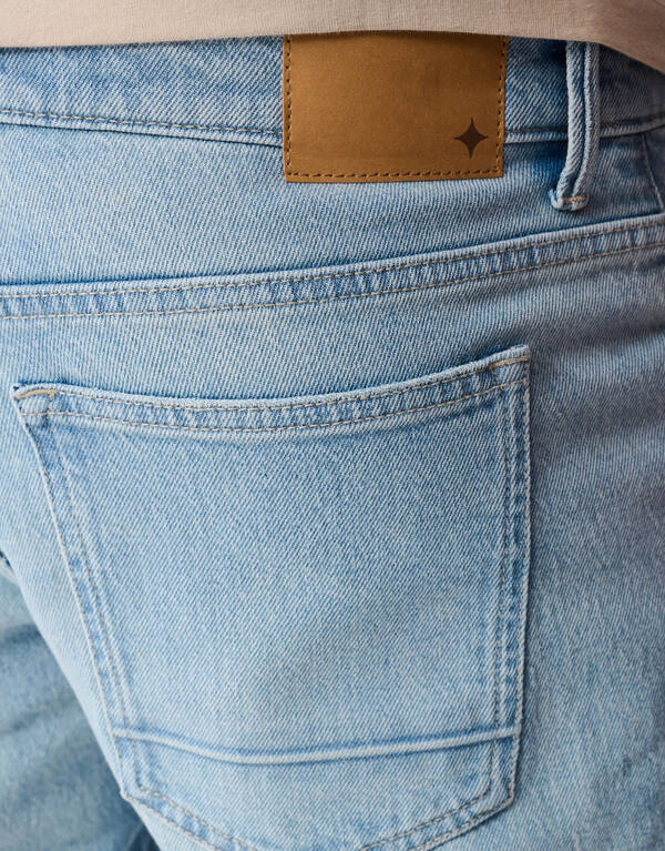 Straight Fit Jeans Gebleicht L32 SHOEBY MEN