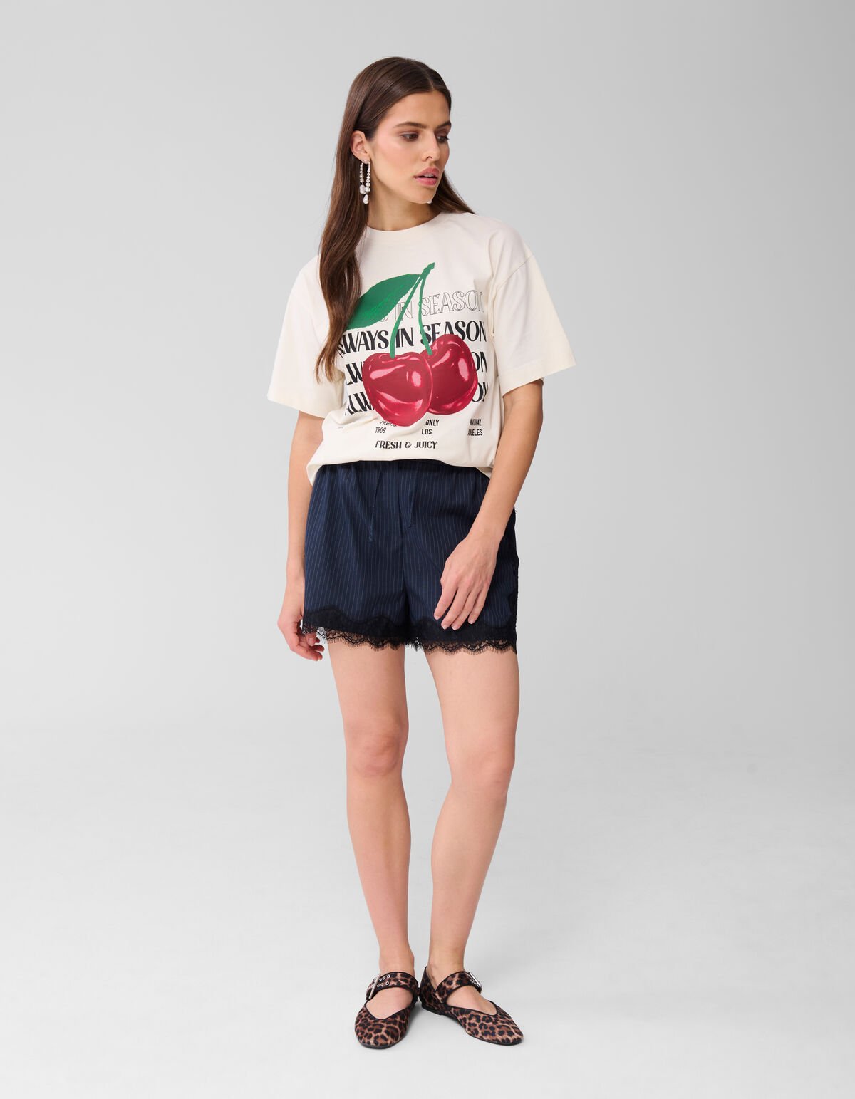 Kirsche Kunstwerk T-shirt Off White SHOEBY WOMEN