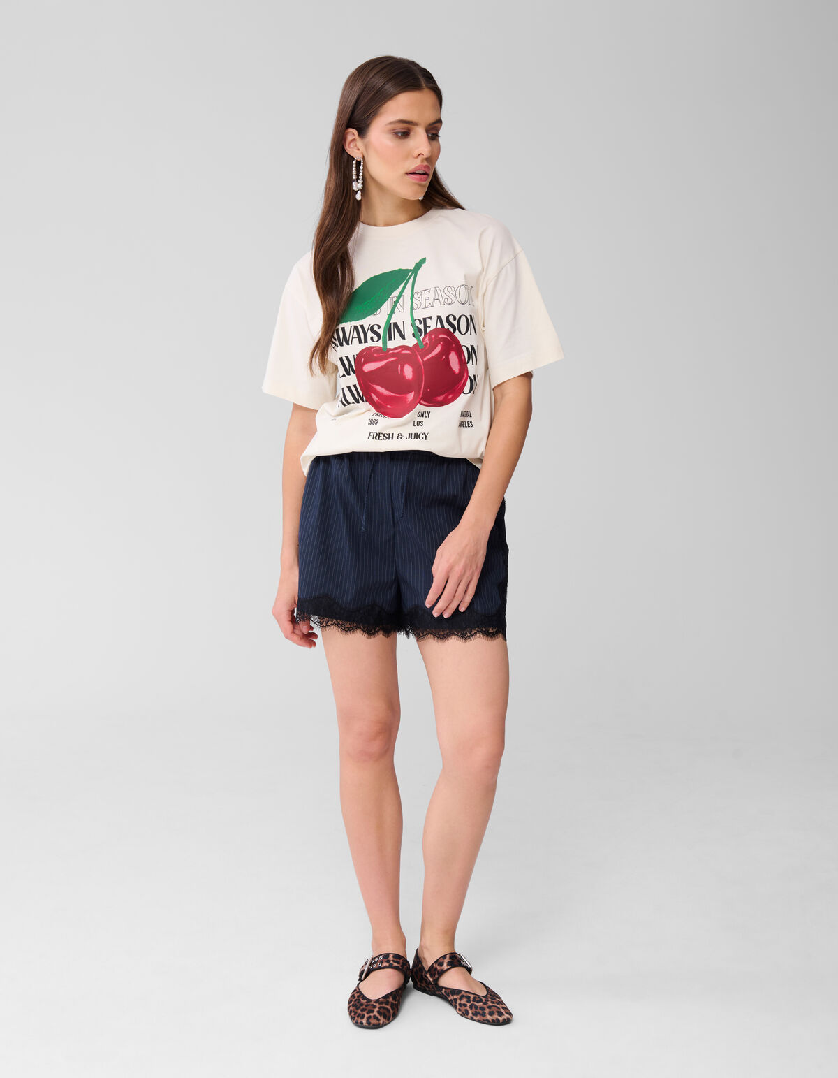 Kirsche Kunstwerk T-shirt Off White SHOEBY WOMEN