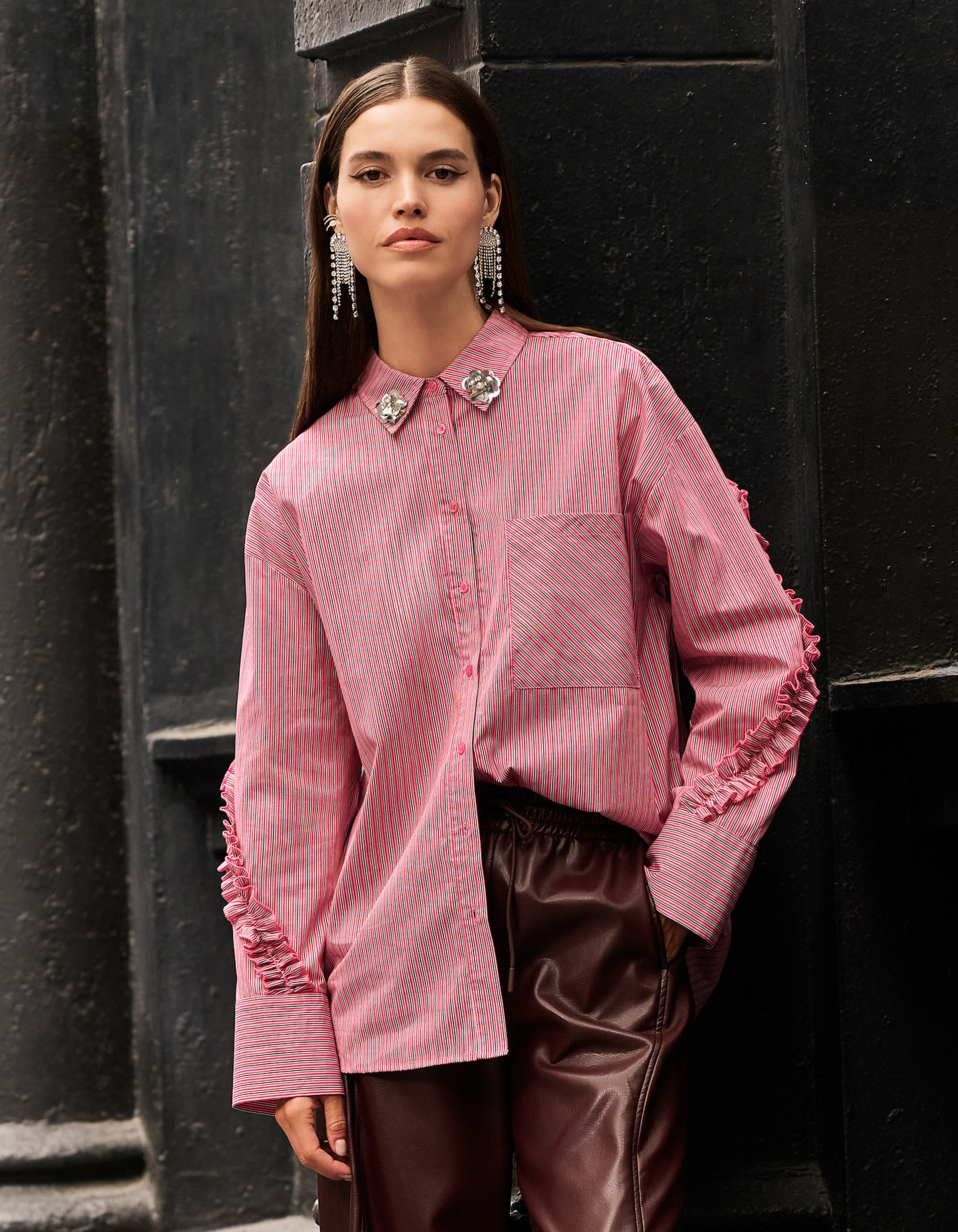 Oversized-Bluse mit Nadelstreifenmuster und Blumen SHOEBY WOMEN