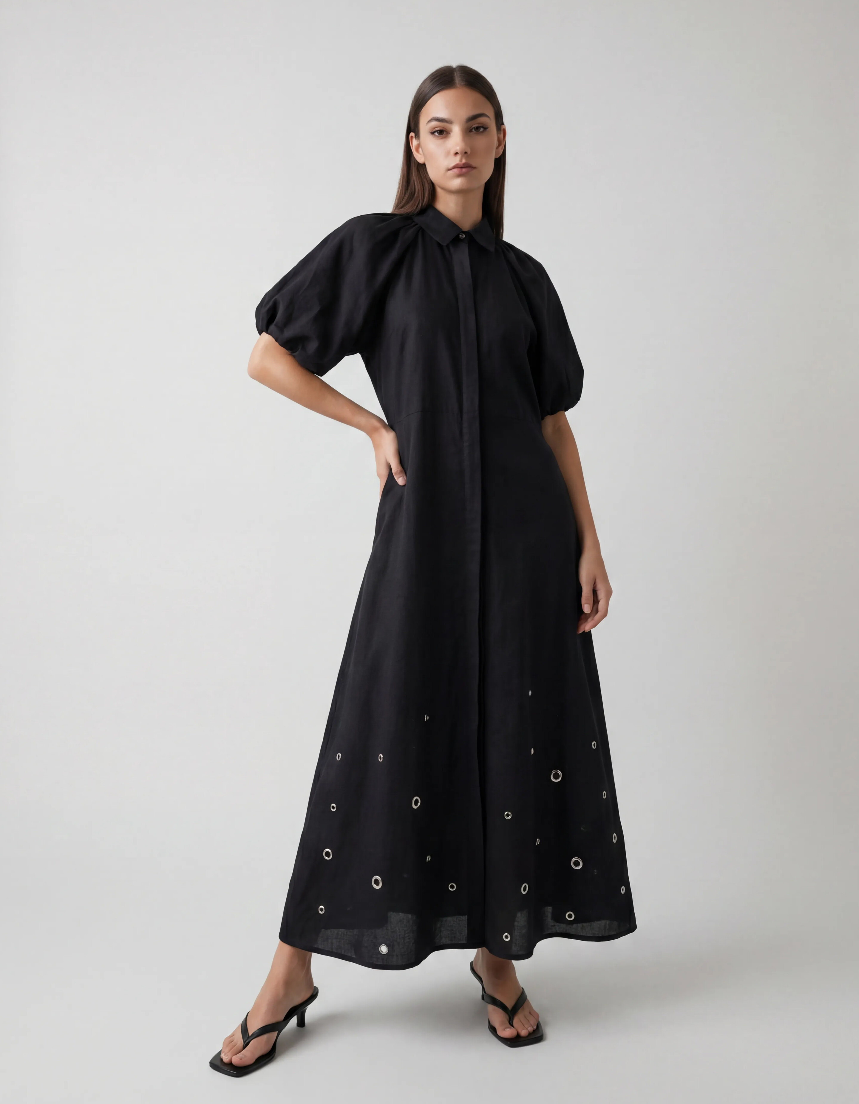 Maxikleid aus Leinen mit Lochstickerei Schwarz SHOEBY WOMEN