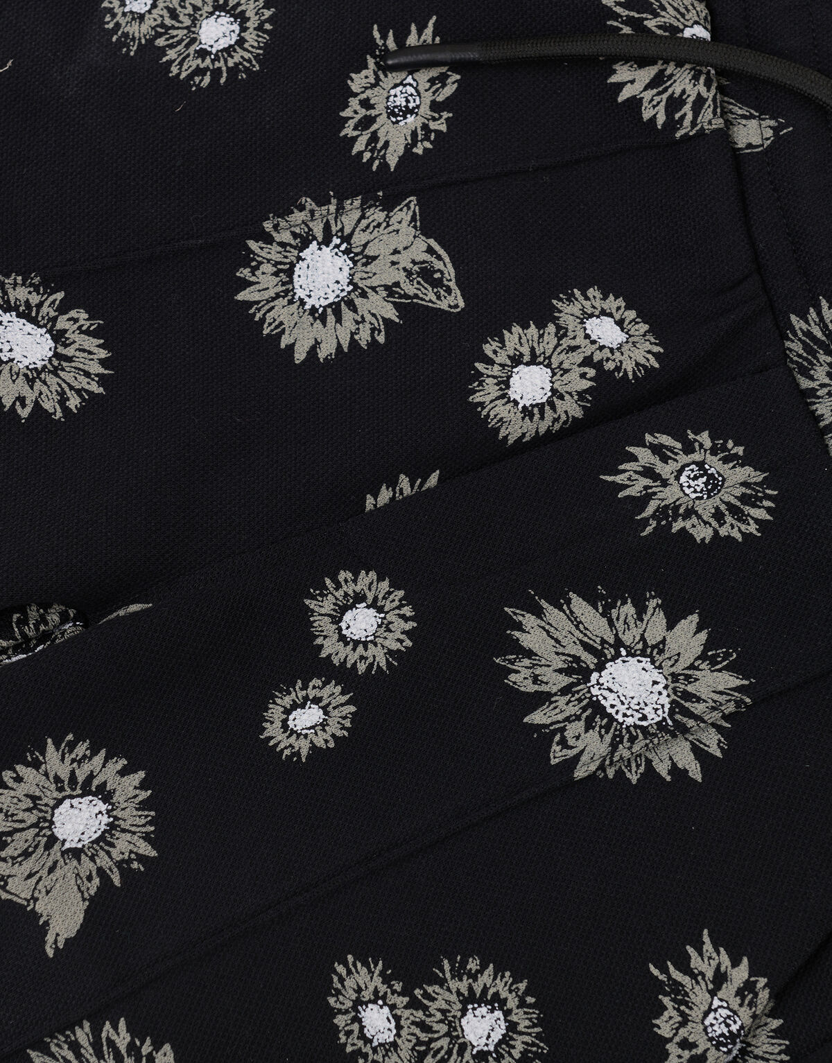 Shorts mit grafischem Blumendruck Schwarz JILL&MITCH