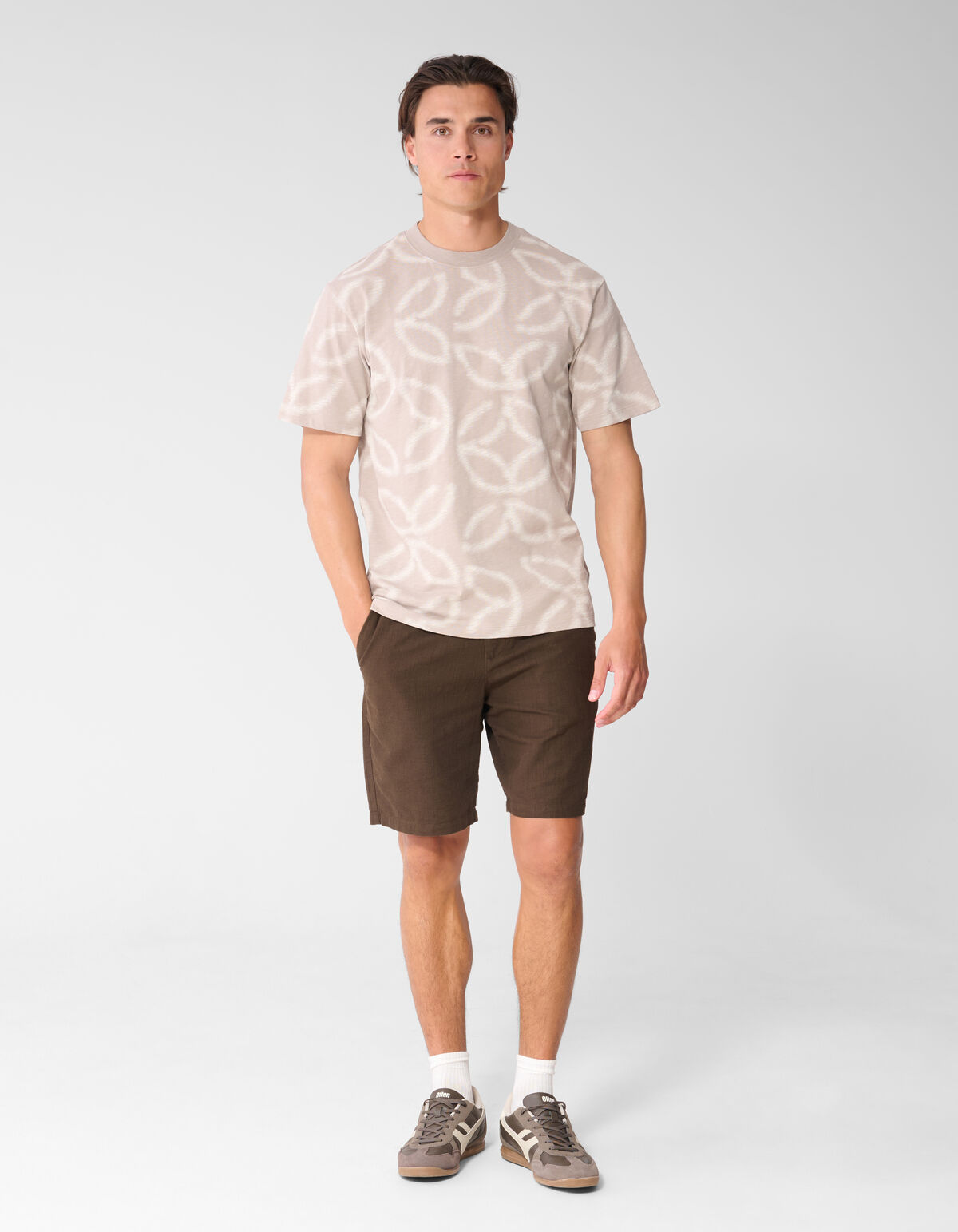 All Over Logo T-Shirt Hellbraun SHOEBY MEN