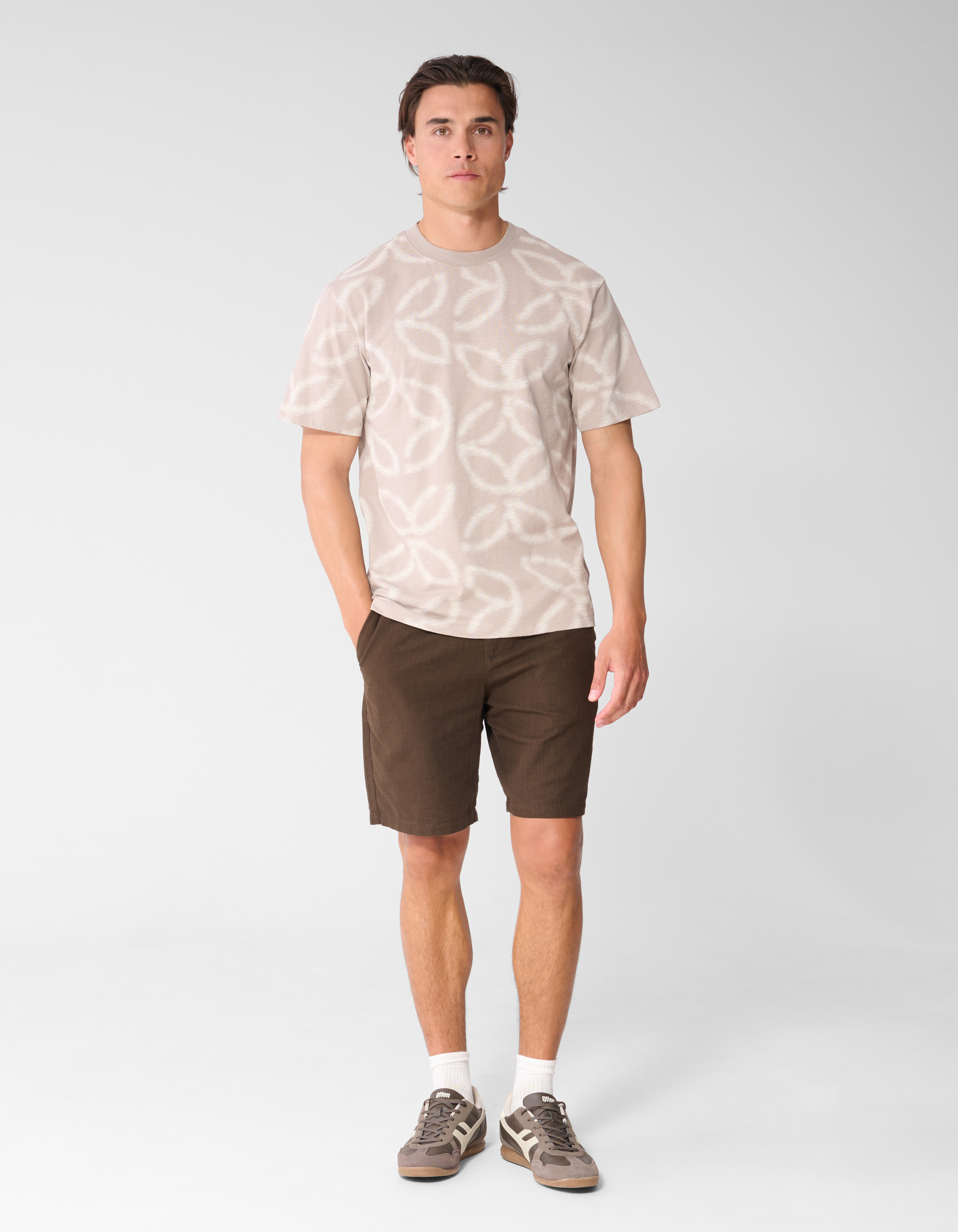 All Over Logo T-Shirt Hellbraun SHOEBY MEN
