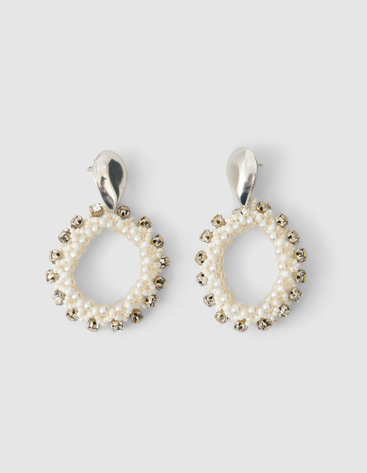 Beaded Oval Ohrringe Gebrochenes Wei&szlig; SHOEBY ACCESSOIRES