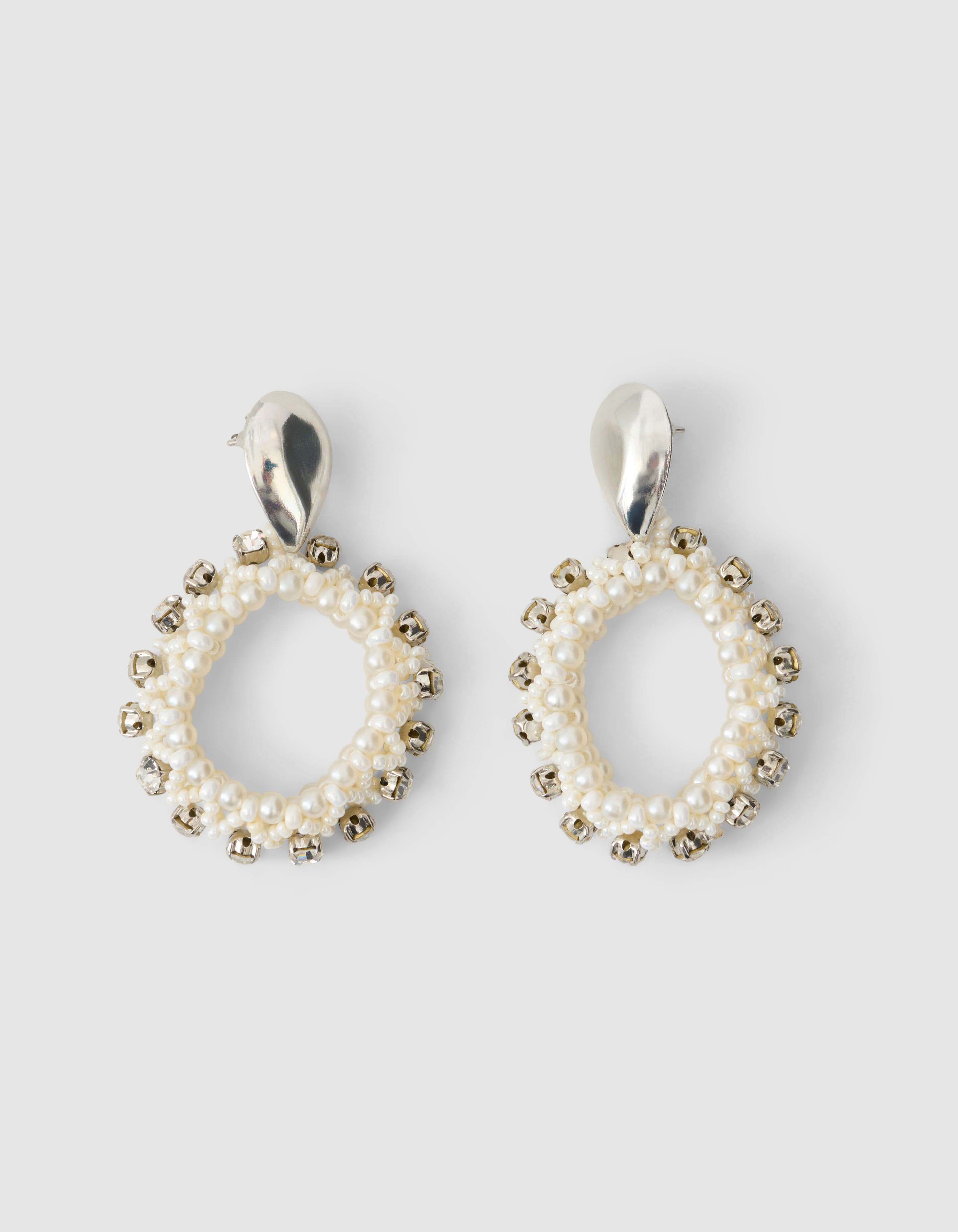 Beaded Oval Ohrringe Gebrochenes Wei&szlig; SHOEBY ACCESSOIRES