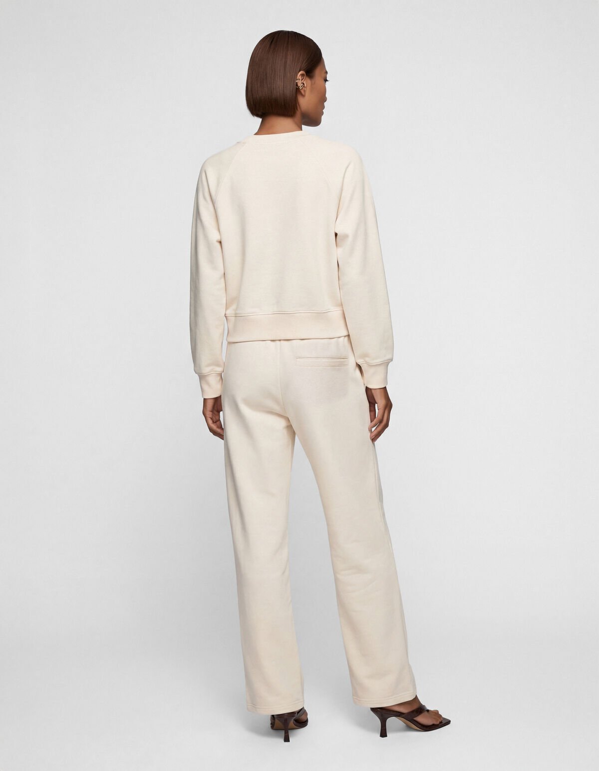 Weit geschnittene Jogginghose in gebrochenem Wei&szlig; SHOEBY WOMEN