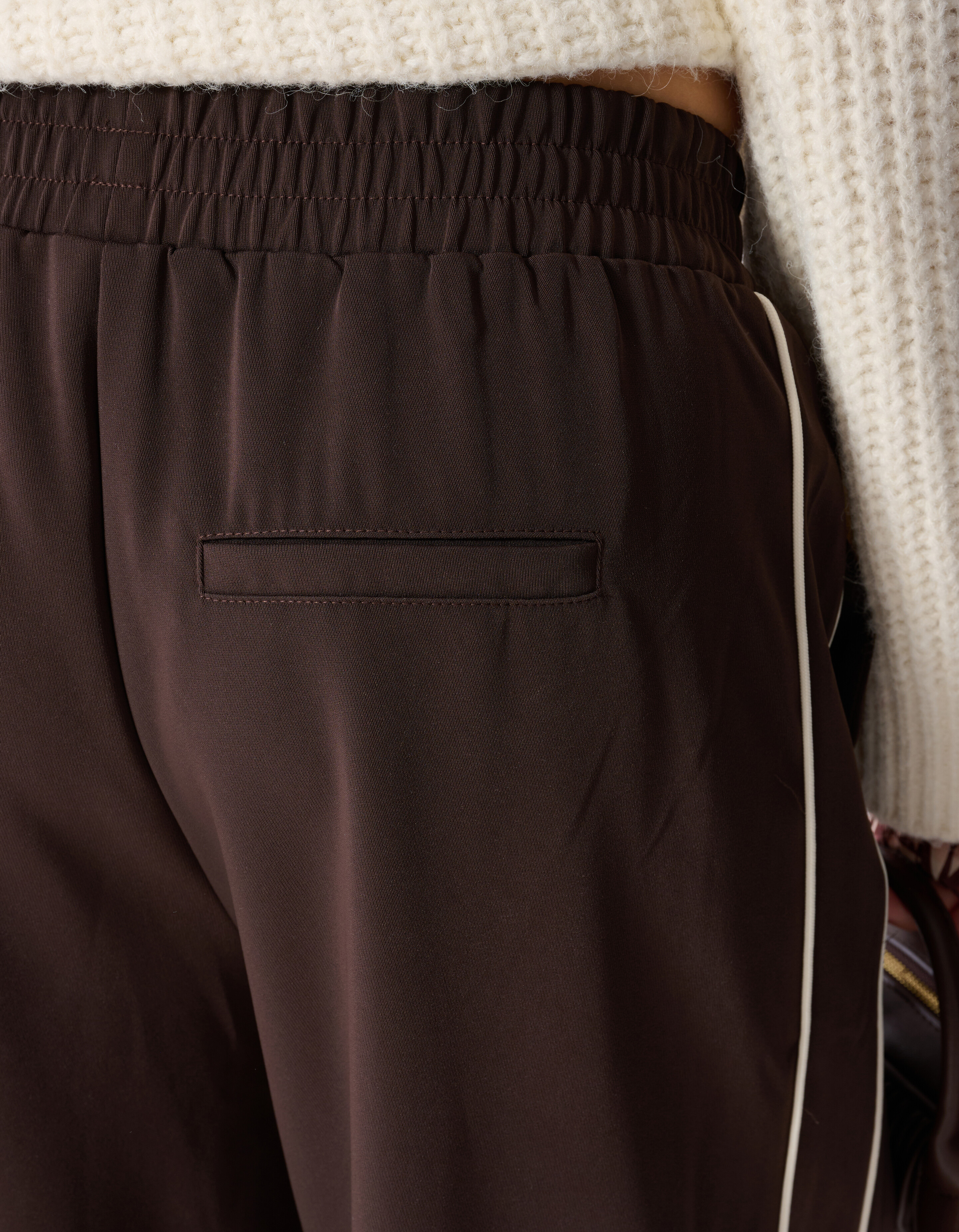 Sporty Piping Wide Leg Fit Hose Dunkelbraun SHOEBY WOMEN