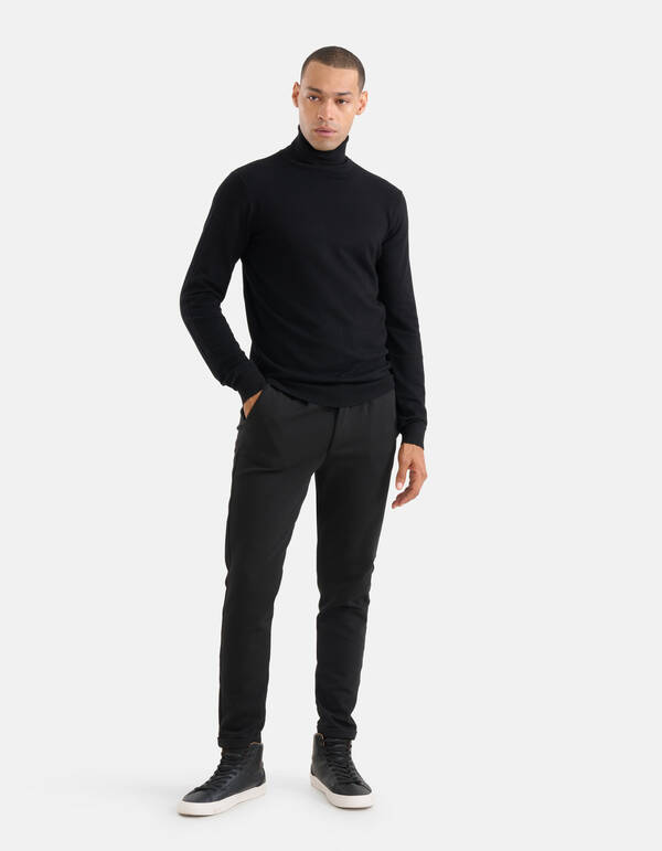 Slim Fit Hose Schwarz SHOEBY MEN