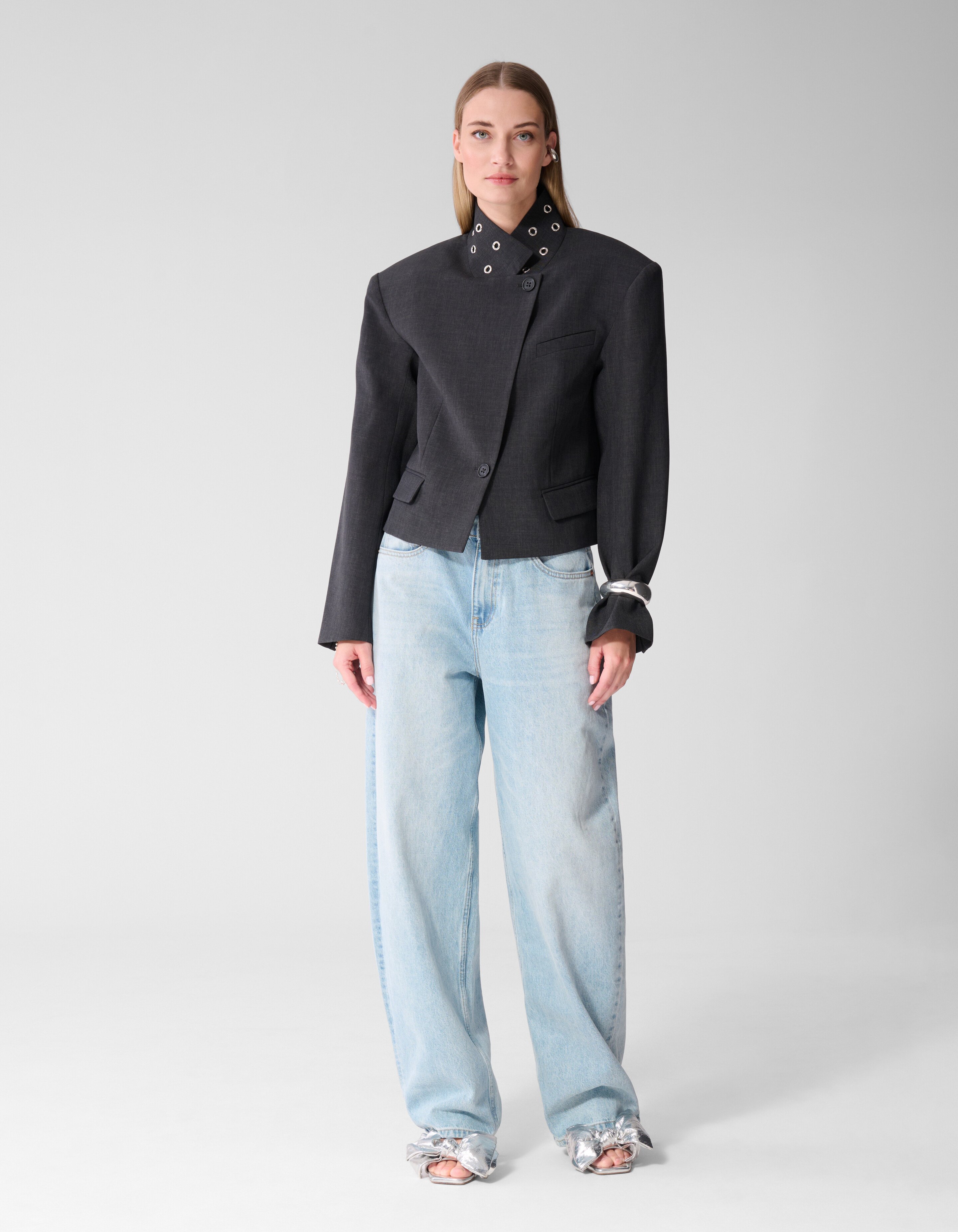 Cropped Eyelet Blazer Dunkelgrau SHOEBY WOMEN