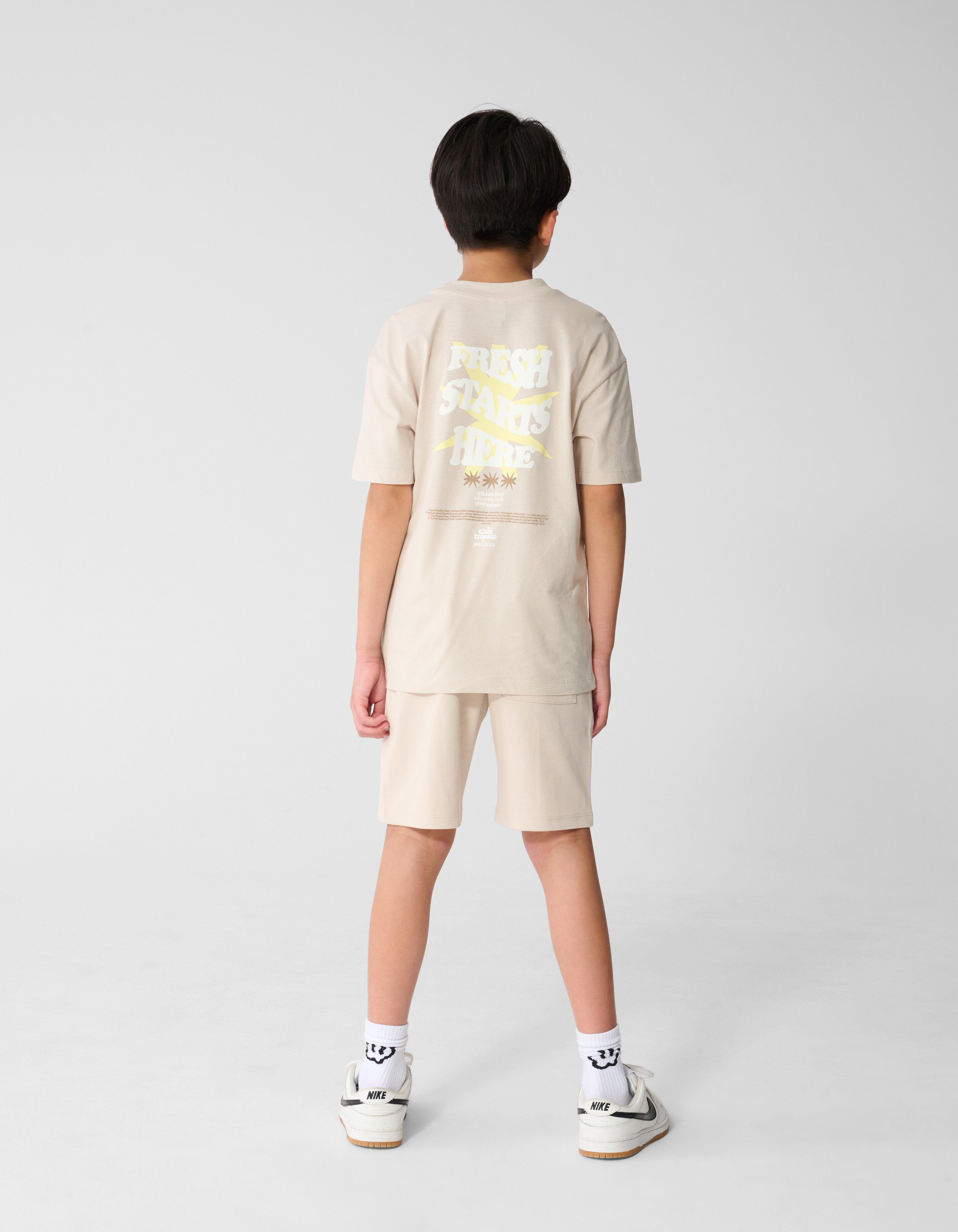 Fresh Artwork T-Shirt Beige SHOEBY BOYS