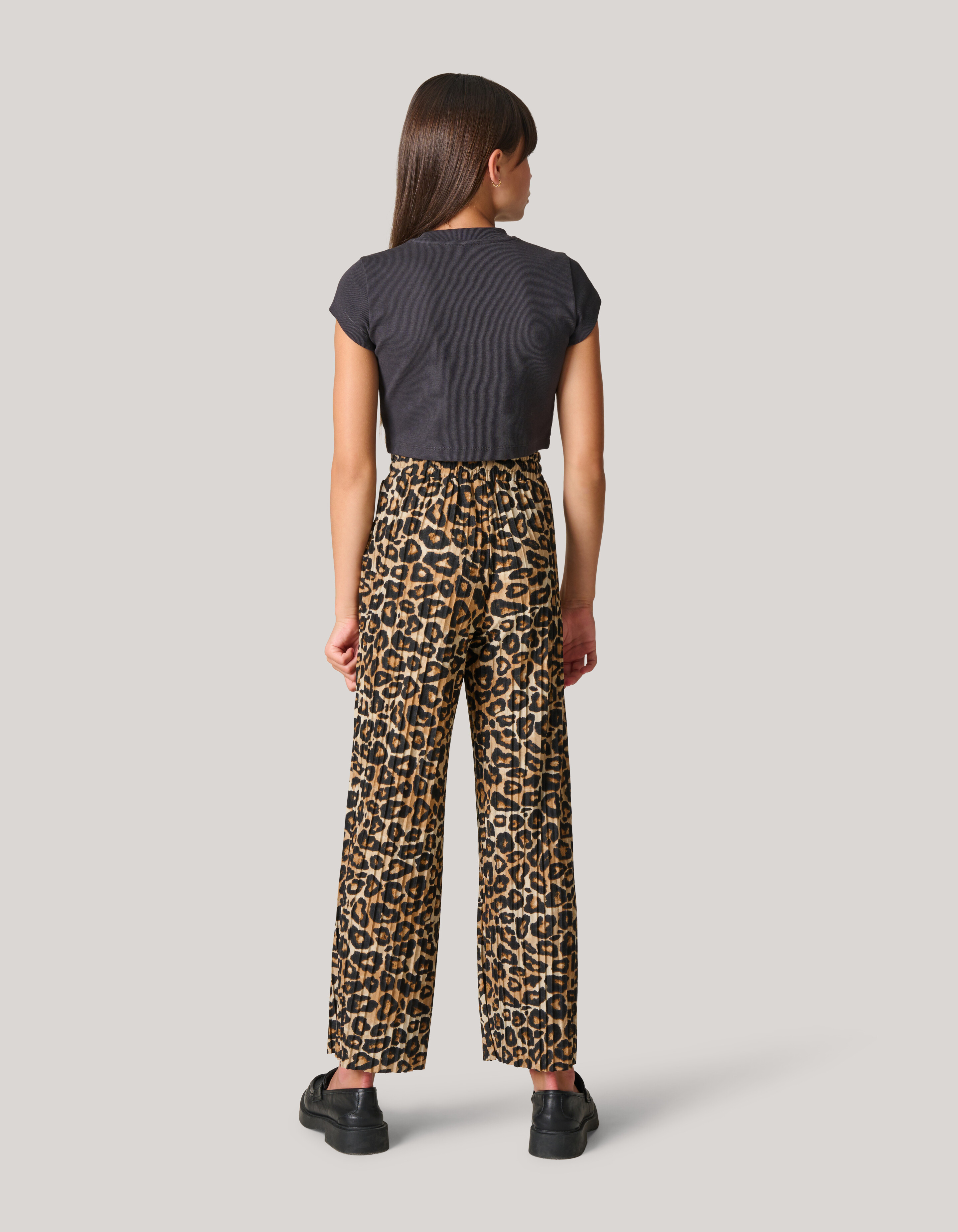 Geripptes Crop Top Dunkelgrau SHOEBY GIRLS