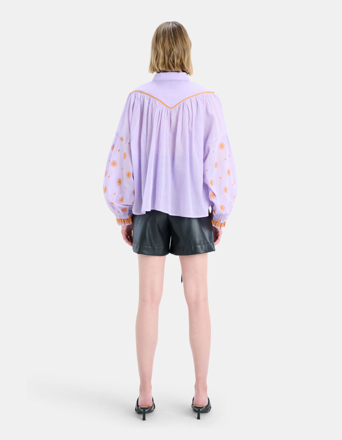 Poppy Embro Bluse EKSEPT