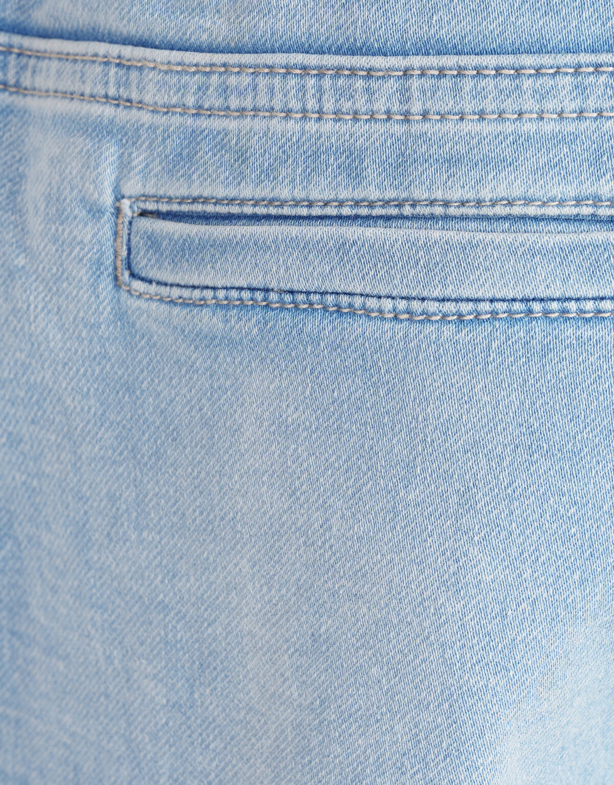 Jogger-Shorts mit Kordelzug Hellblau SHOEBY BOYS